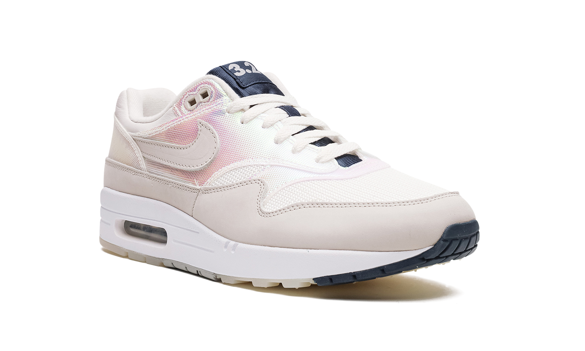 nike air max 1 amd la ville lumiere women s+DQ9326-100+diagnol right view