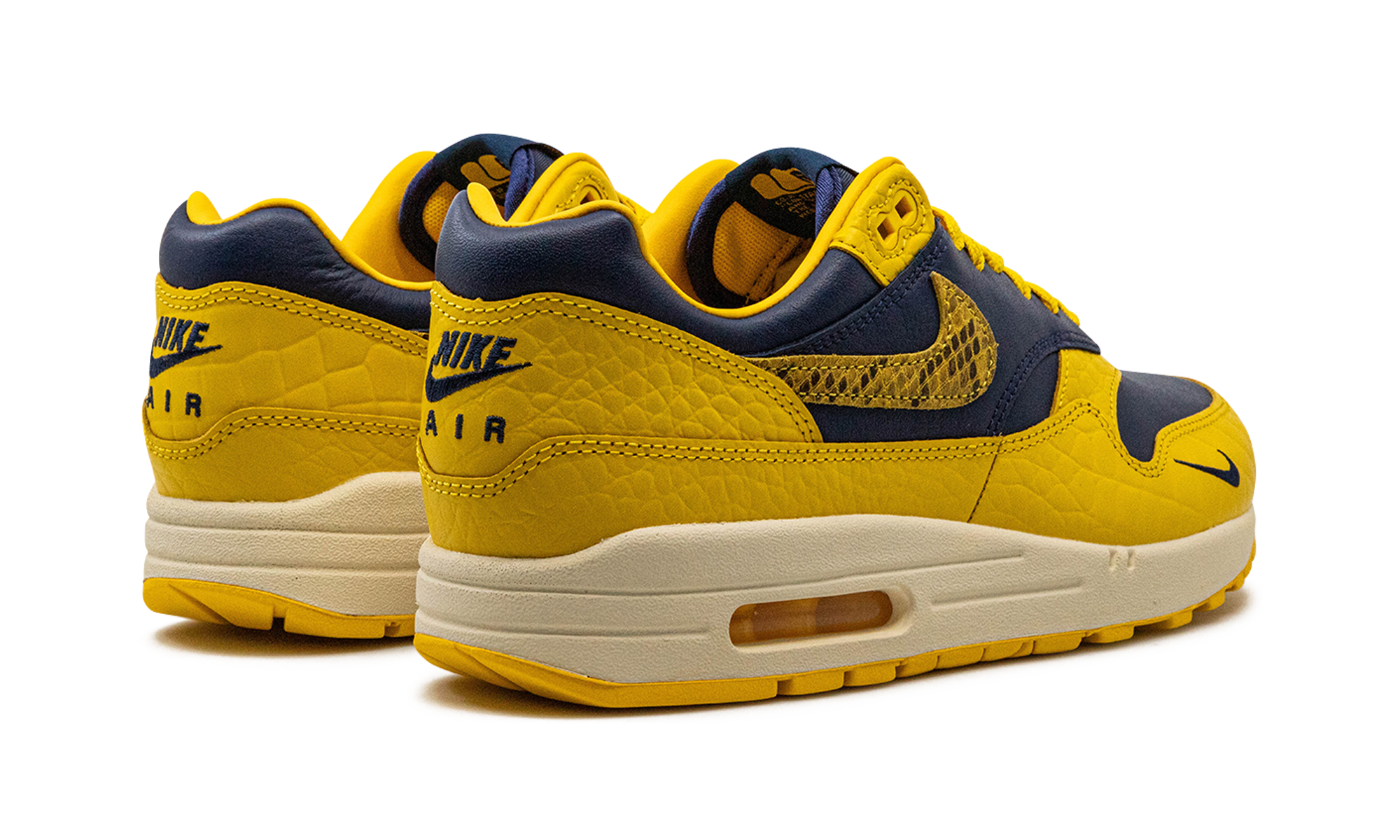 nike air max 1 co jp michigan head to head women s+FJ5479-410+diagnol right behind view