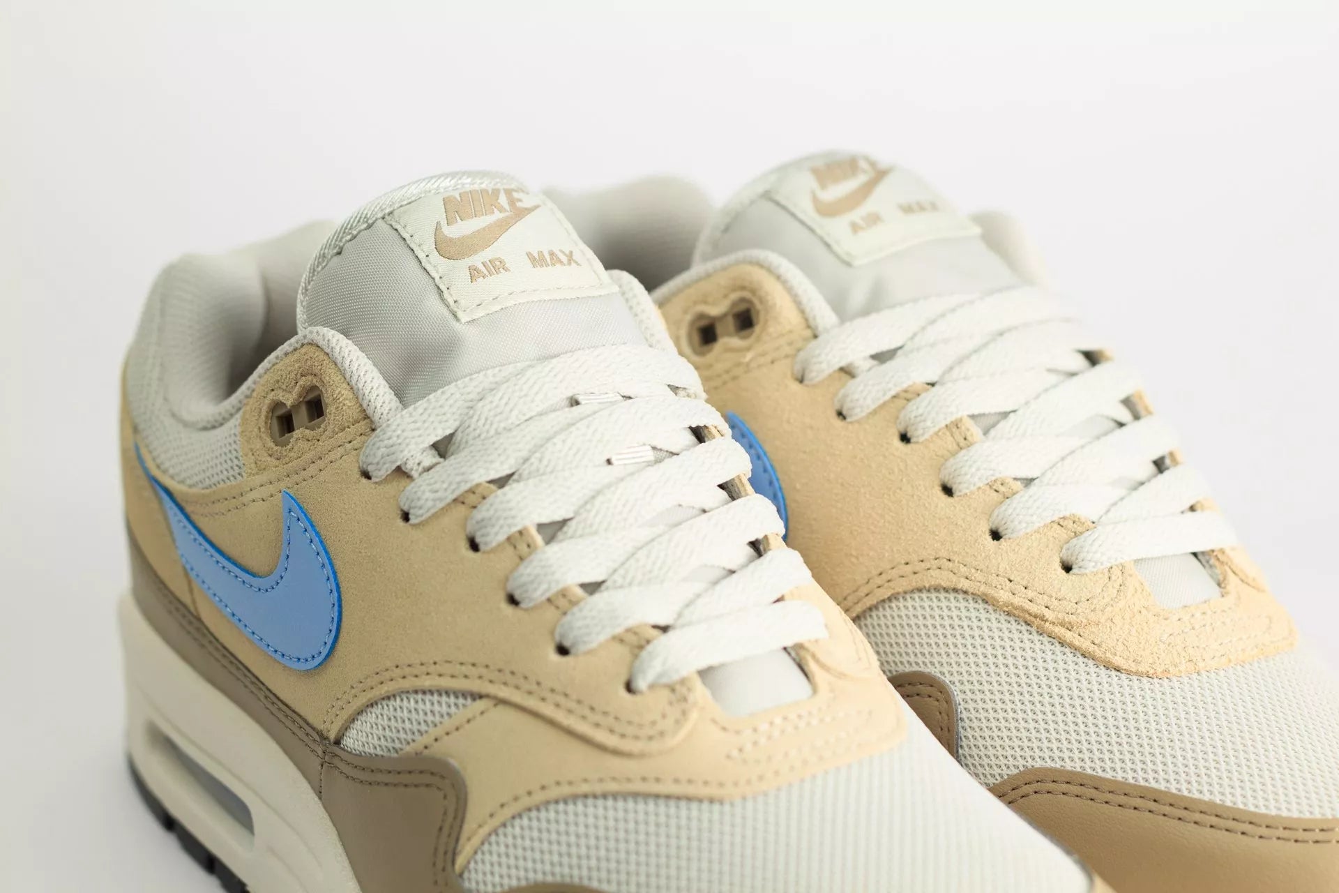 Nike Air Max 1 Essential Light Bone/Psychic Blue, Lifestyle View 3, SKU FZ5808-009