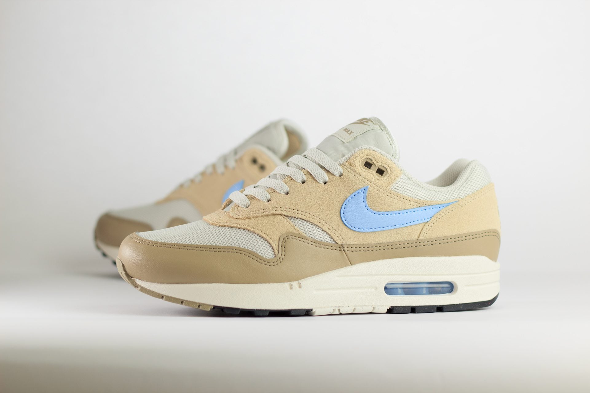 Nike Air Max 1 Essential Light Bone/Psychic Blue, Lifestyle View 1, SKU FZ5808-009