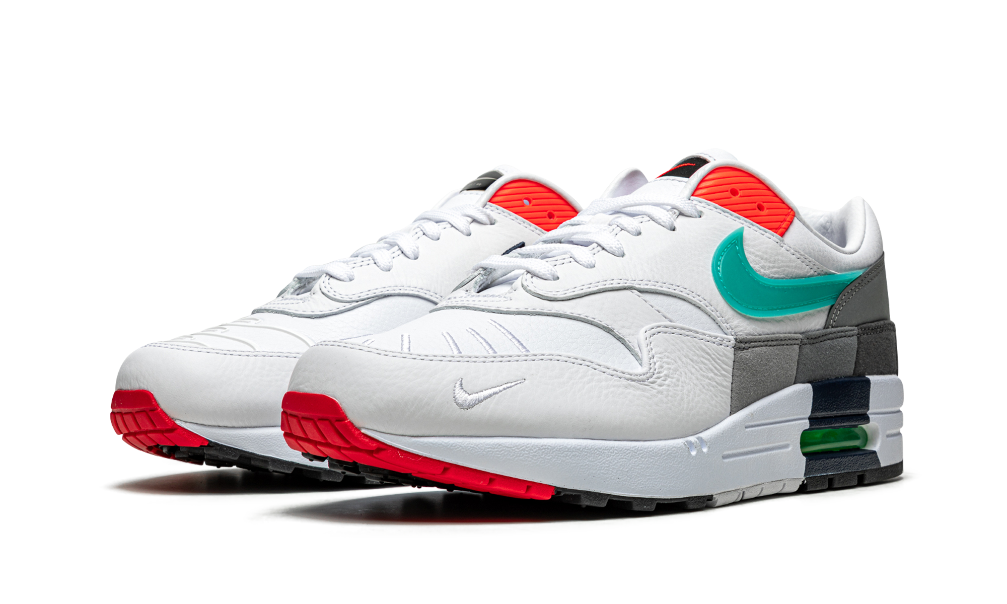 nike air max 1 evolution of icons+CW6541-100+left diagnol single view