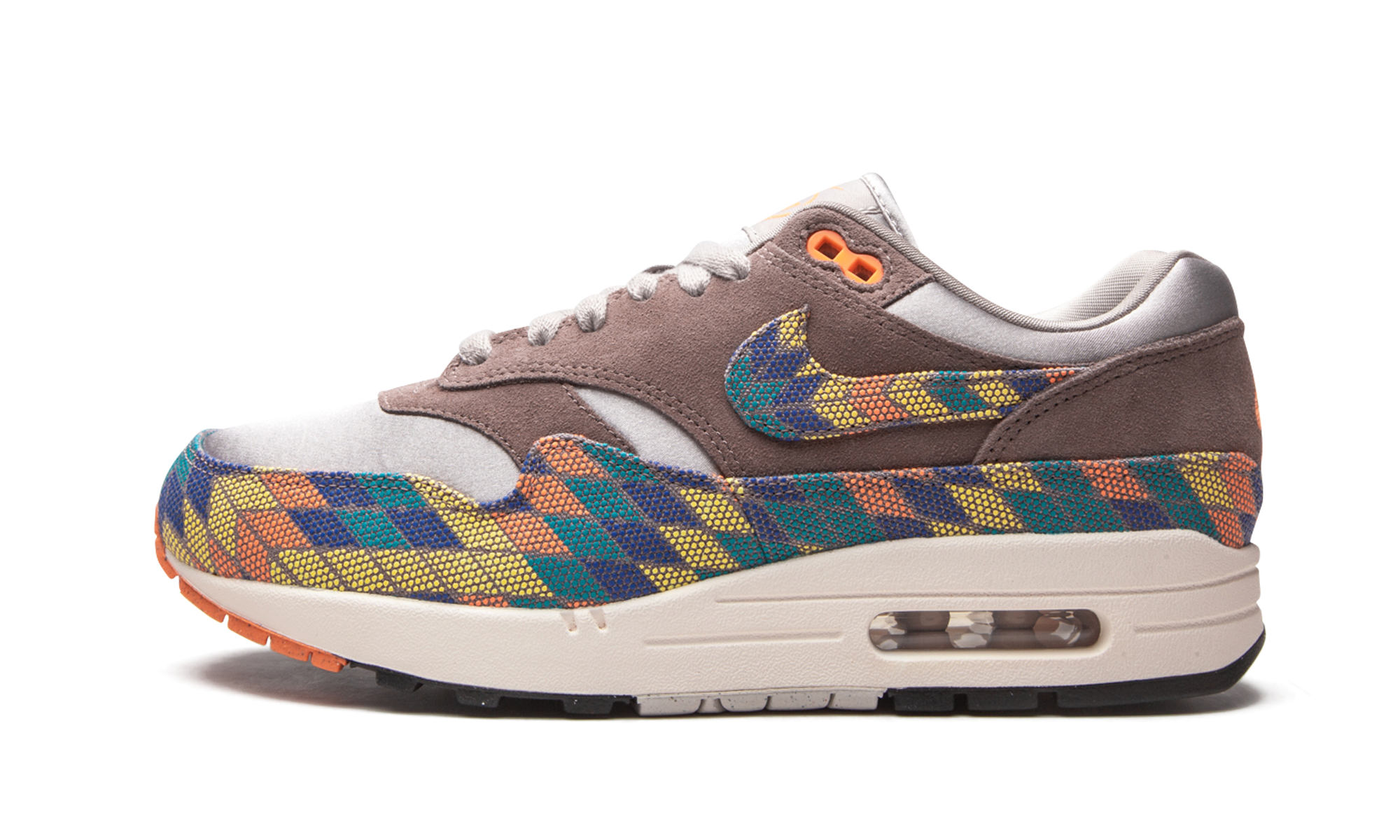 nike air max 1 n7 2020+DA1346-200+diagnol right view 1