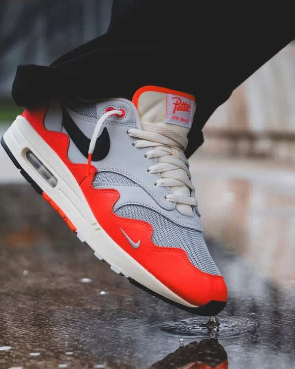 Nike Air Max 1 Patta Waves Hyper Crimson Pure Platinum, Lifestyle View 1, SKU II7055-800