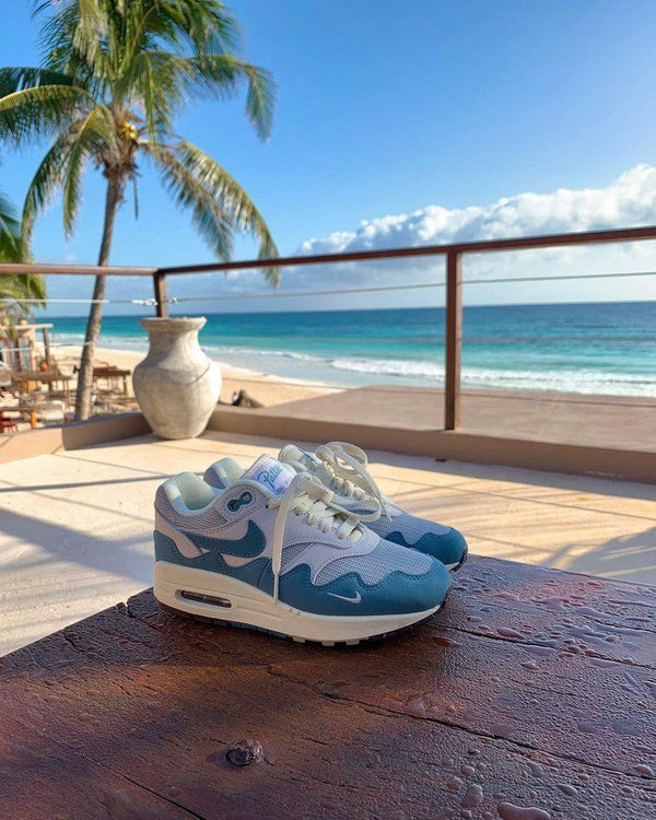 Nike Air Max 1 Patta Waves Noise Aqua (with Bracelet), Lifestyle View 1, SKU DH1348-004