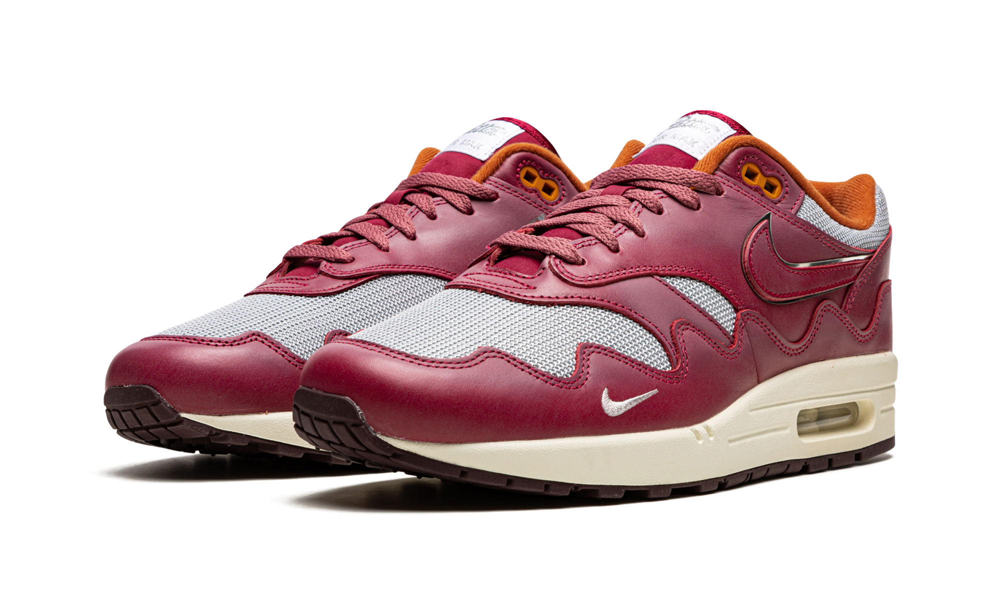nike air max 1 patta waves rush maroon with bracelet+DO9549-001+diagnol left view