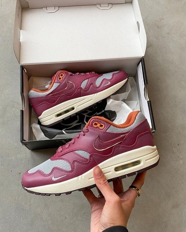 Nike Air Max 1 Patta Waves Rush Maroon (with Bracelet), Lifestyle View 2, SKU DO9549-001