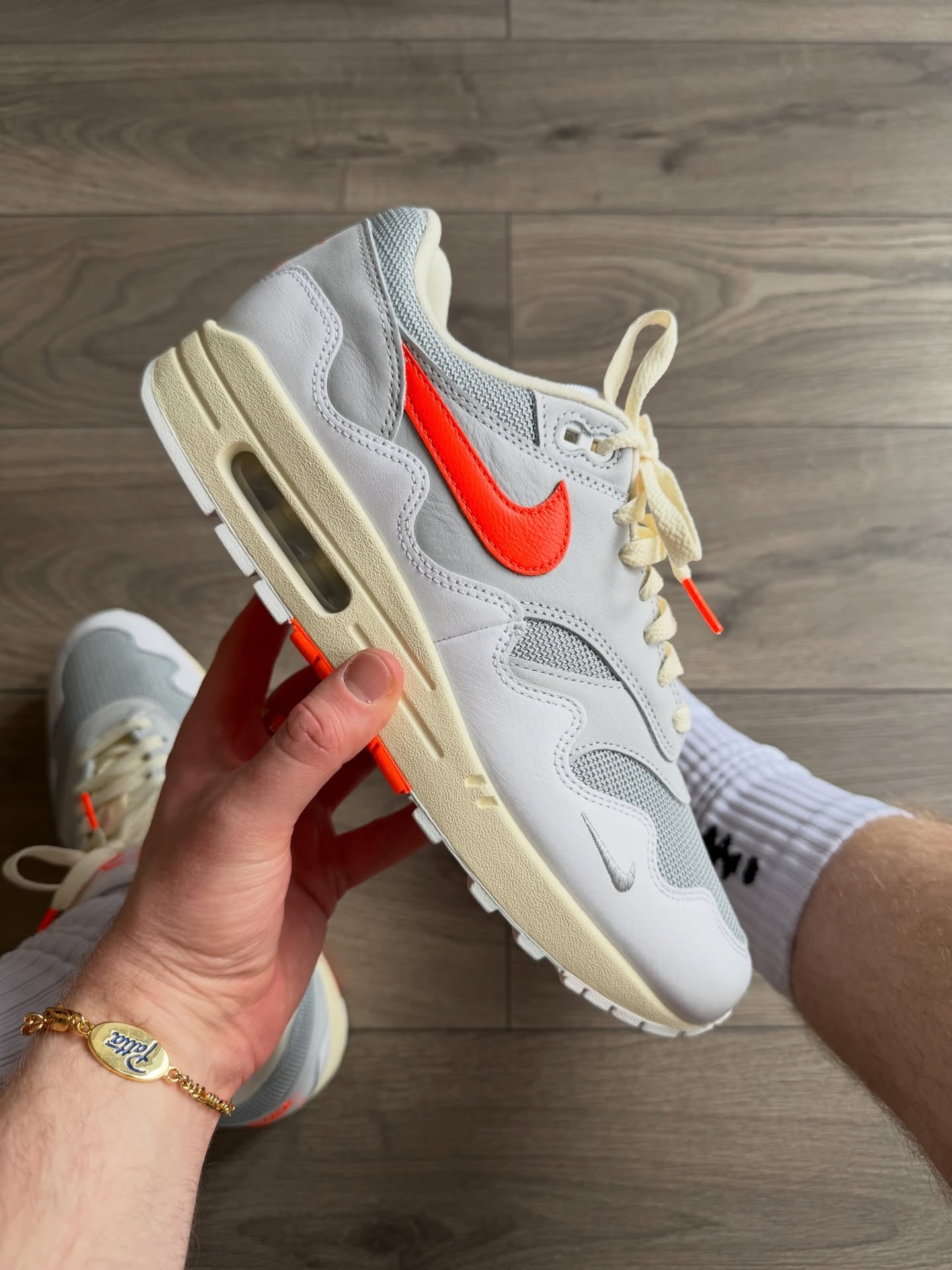 Nike Air Max 1 Patta Waves White Hyper Crimson (With Bracelet), Lifestyle View 1, SKU II7055-100
