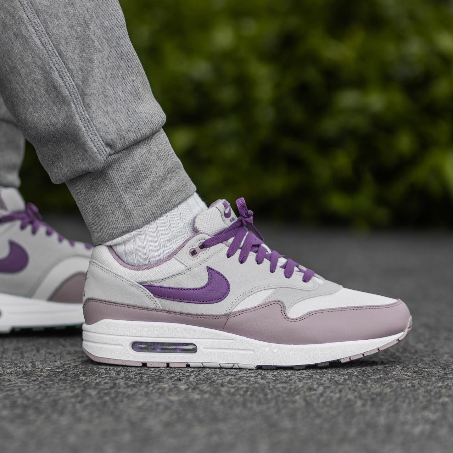 Nike Air Max 1 SC Light Bone Violet Dust, Lifestyle View 1, SKU FB9660-002