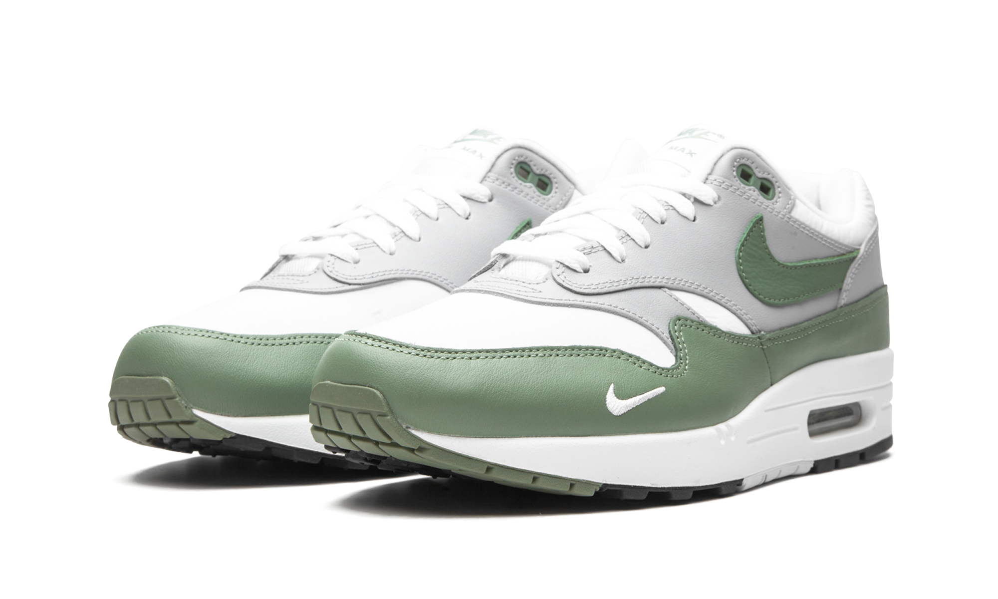 nike air max 1 spiral sage+DB5074-100+diagnol left view