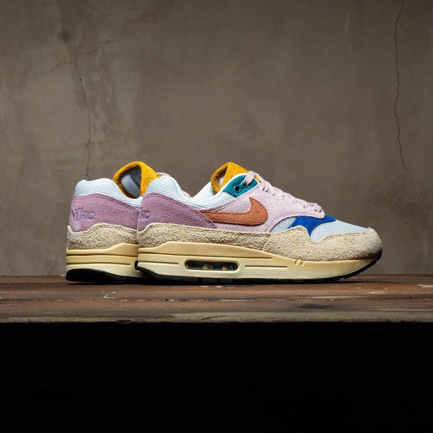Nike Air Max 1 Tan Lines (Women's), Lifestyle View 1, SKU FN7200-224