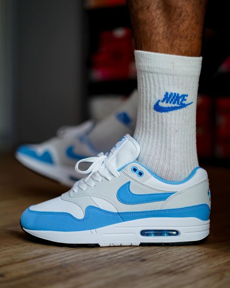 Nike Air Max 1 White University Blue, Lifestyle View 1, SKU FD9082-103