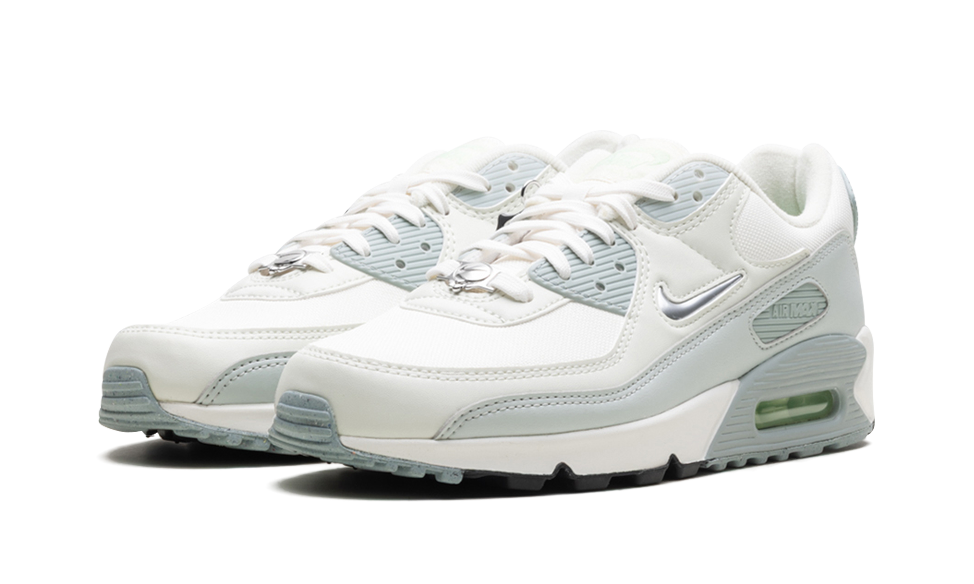nike air max 90 se molten metal women s+FN6948-100+diagnol left view