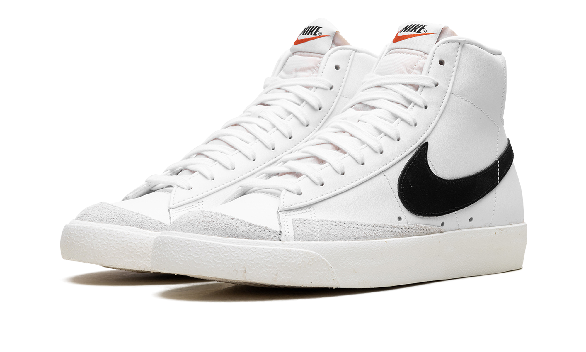 nike blazer mid 77 vintage white black+BQ6806-100+diagnol left view