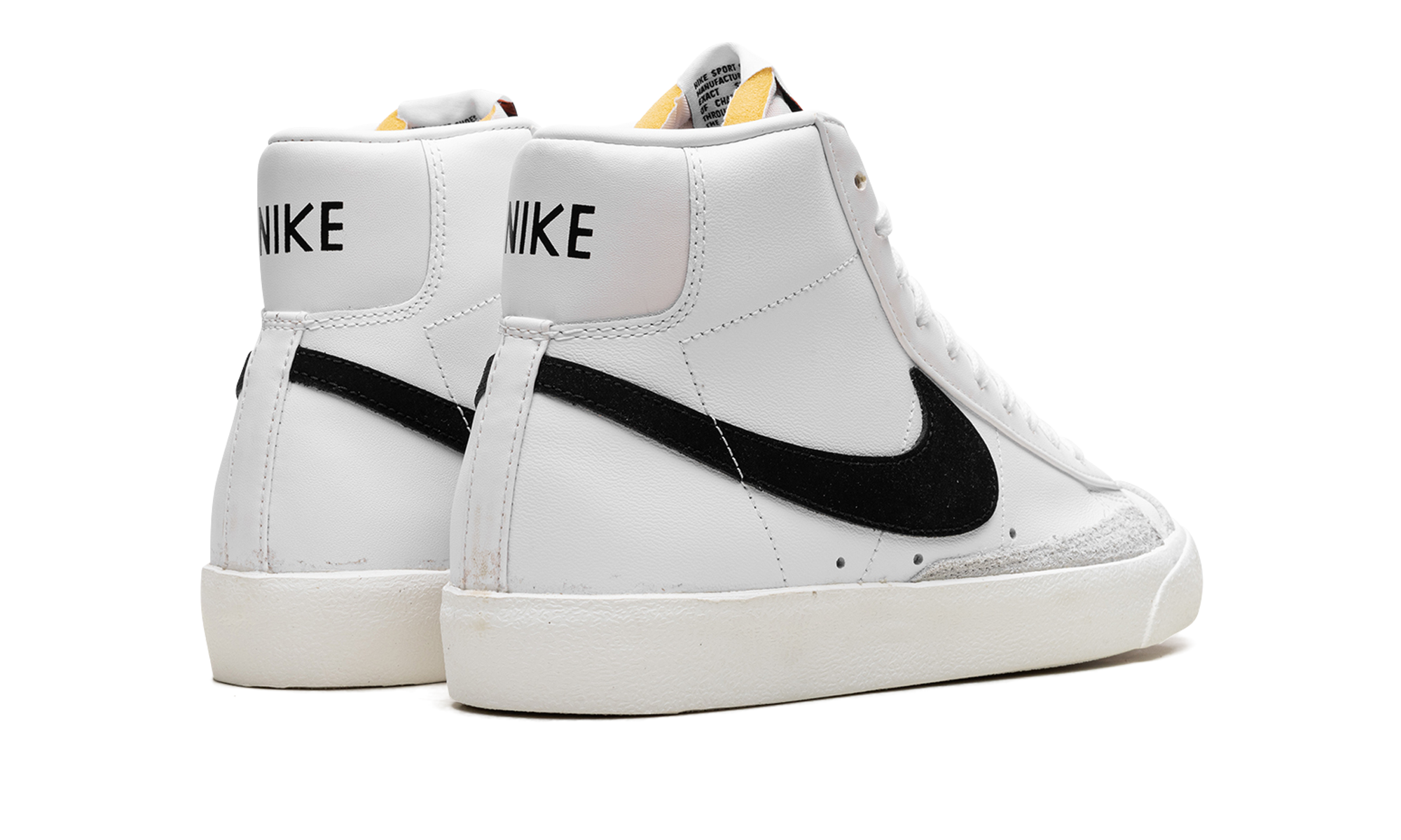 nike blazer mid 77 vintage white black+BQ6806-100+diagnol right behind view