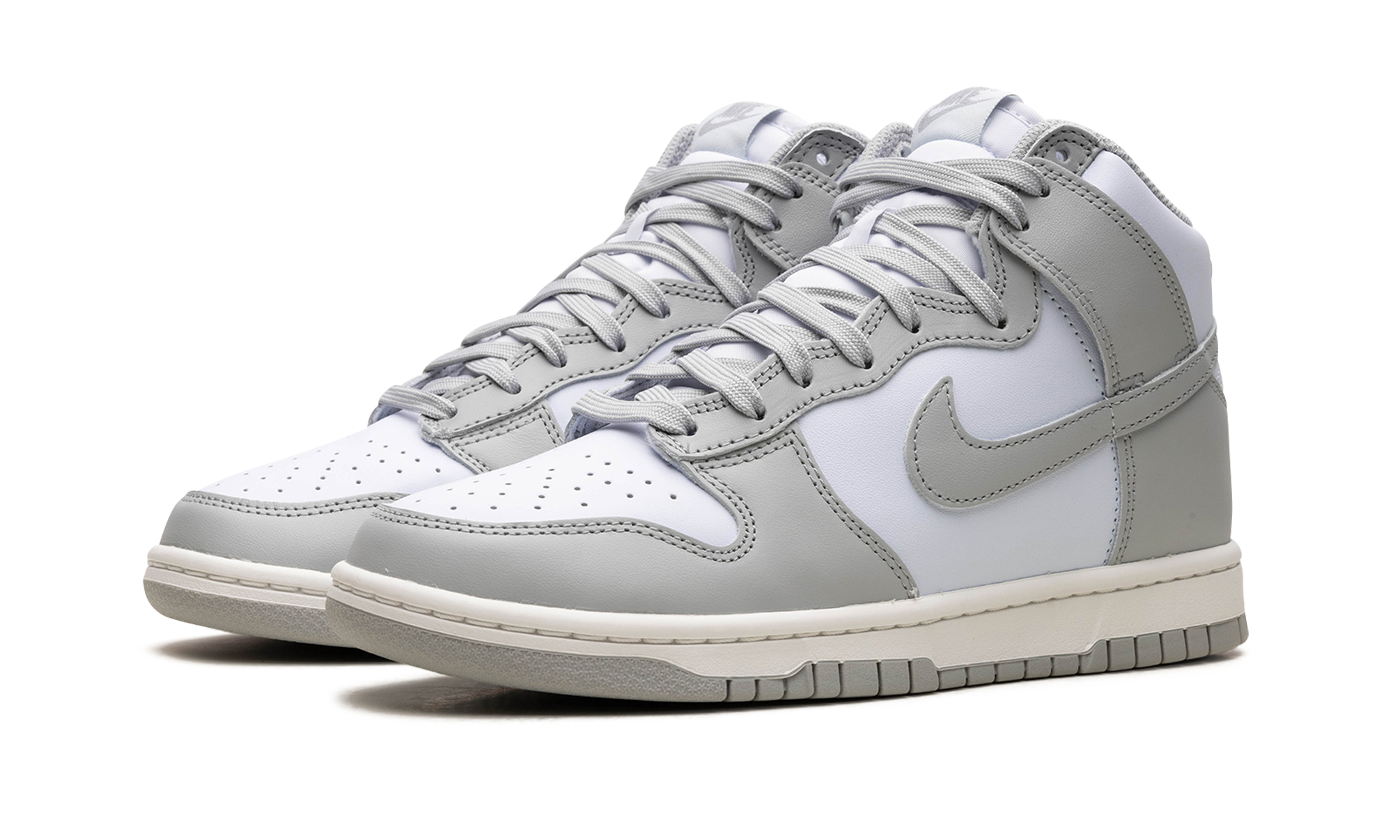 nike dunk high blue tint women s+DD1869-401+diagnol left view