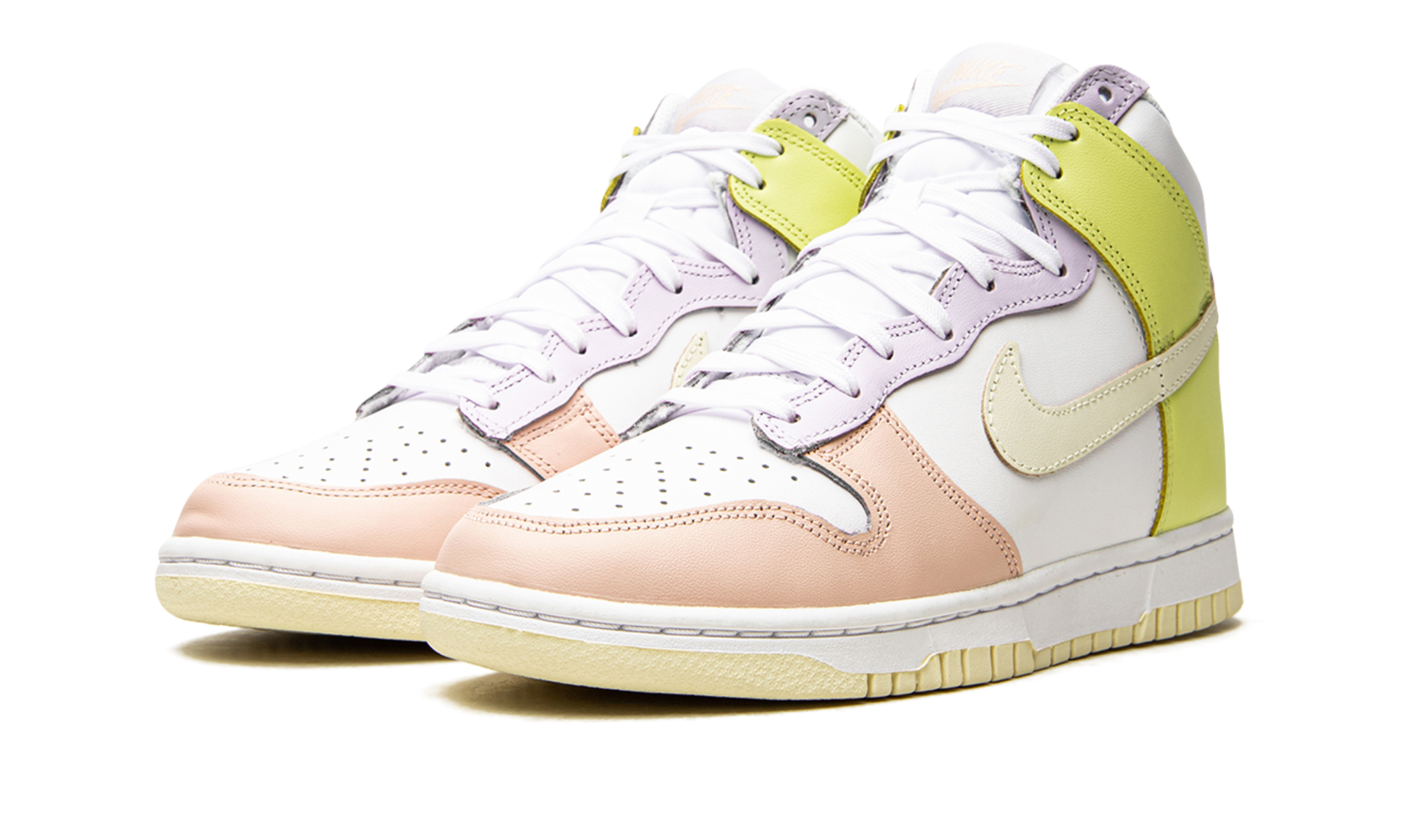 nike dunk high cashmere women s+DD1869-108+diagnol left view