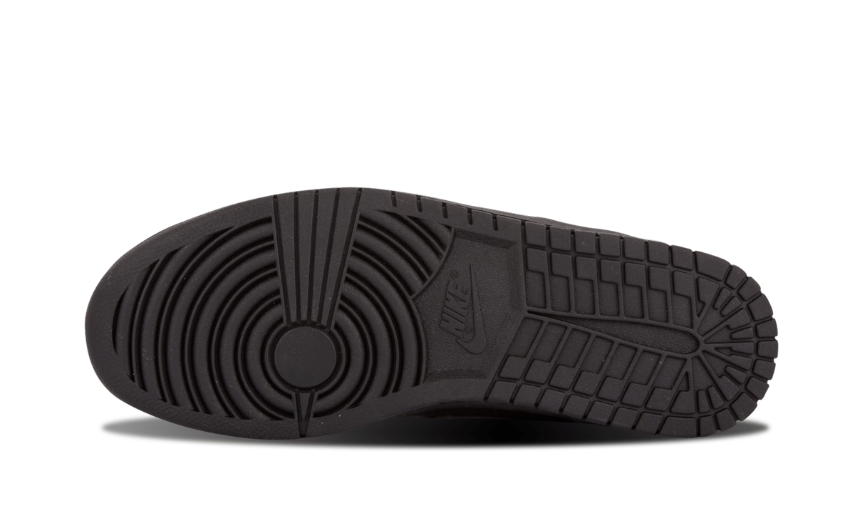 nike dunk high dover street market black+718766-001+left diagnol single view