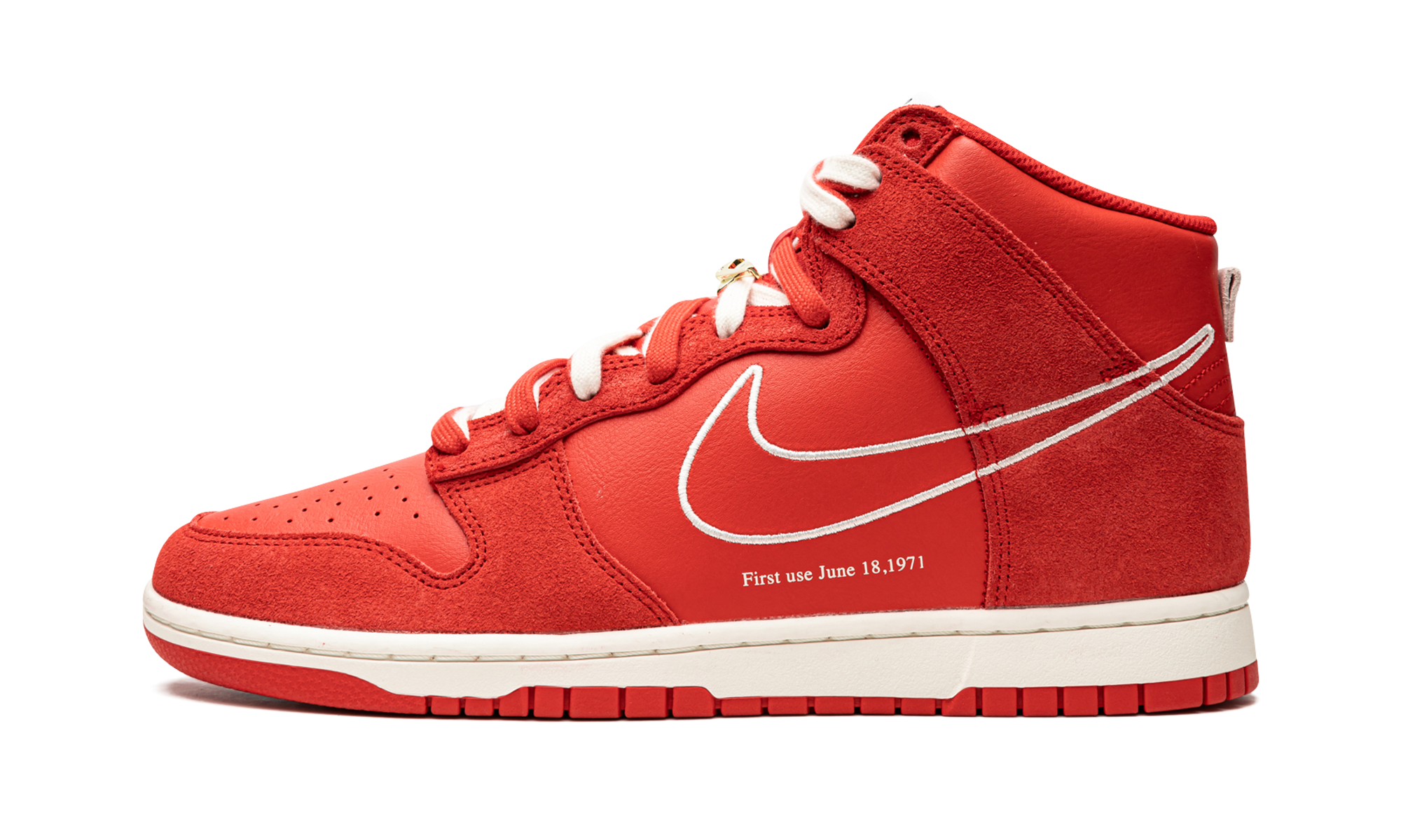 nike dunk high first use red+DH0960-600+diagnol right view 1