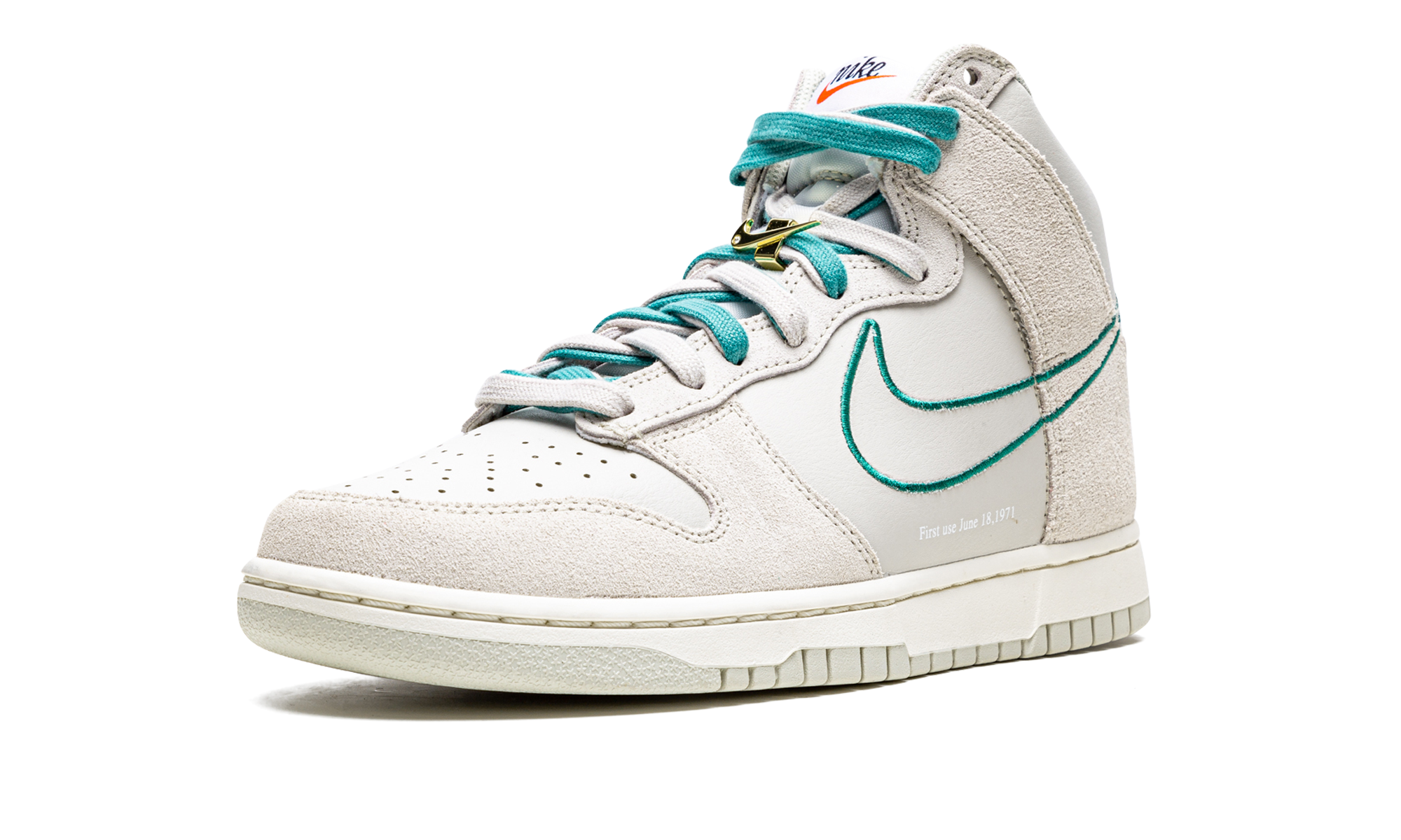 nike dunk high first use sail+DH0960-001+left diagnol single view