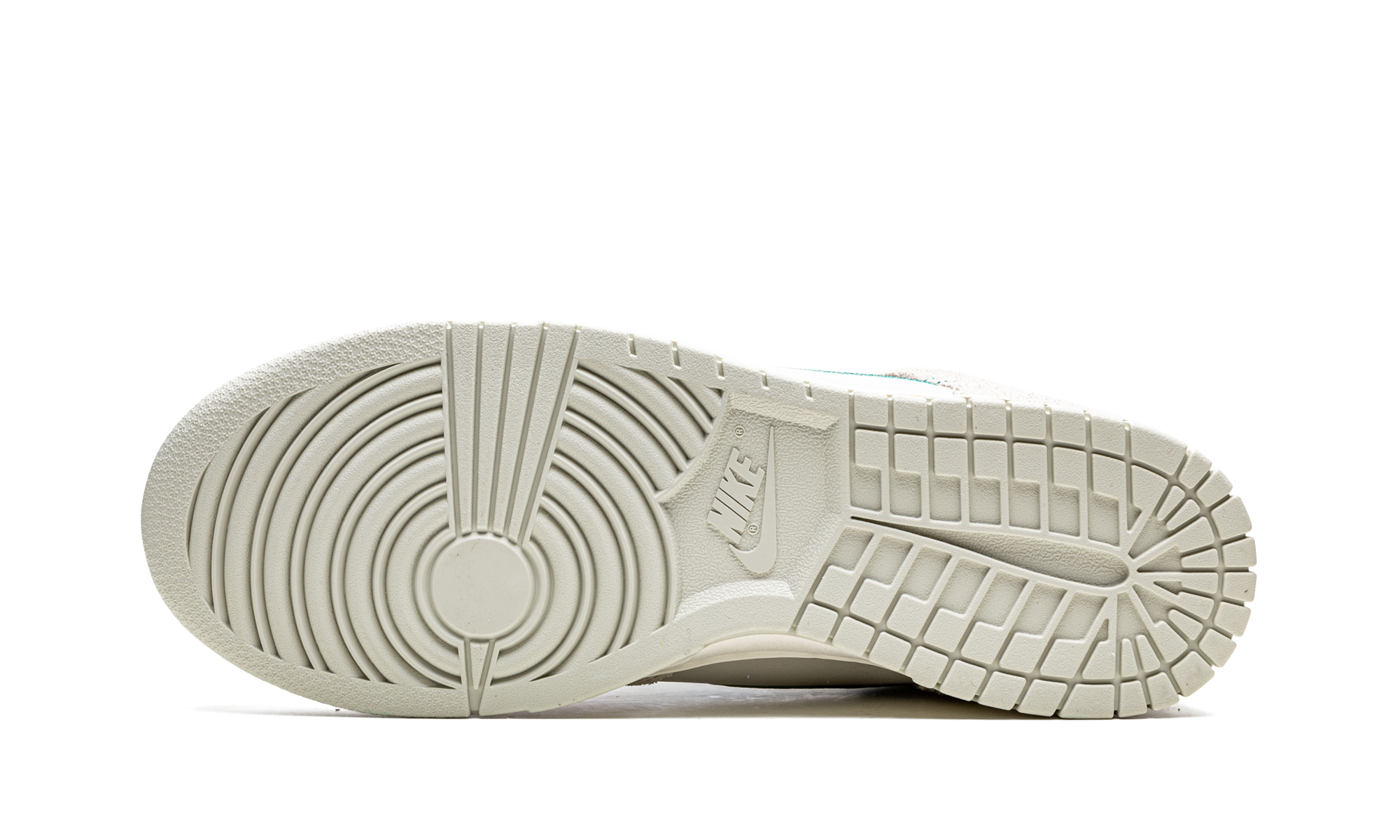 nike dunk high first use sail+DH0960-001+bottom view