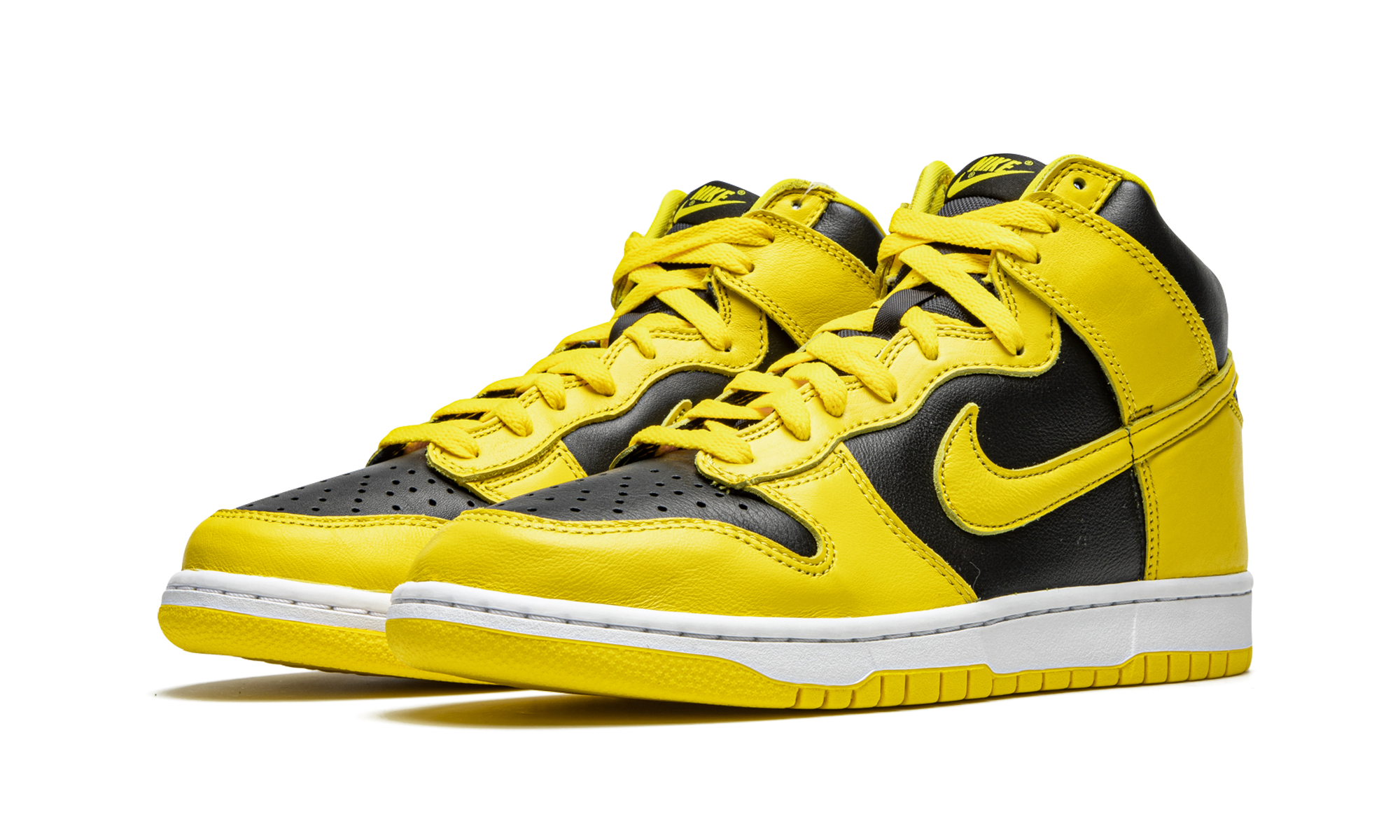 nike dunk high iowa 2020+CZ8149-002+diagnol left view