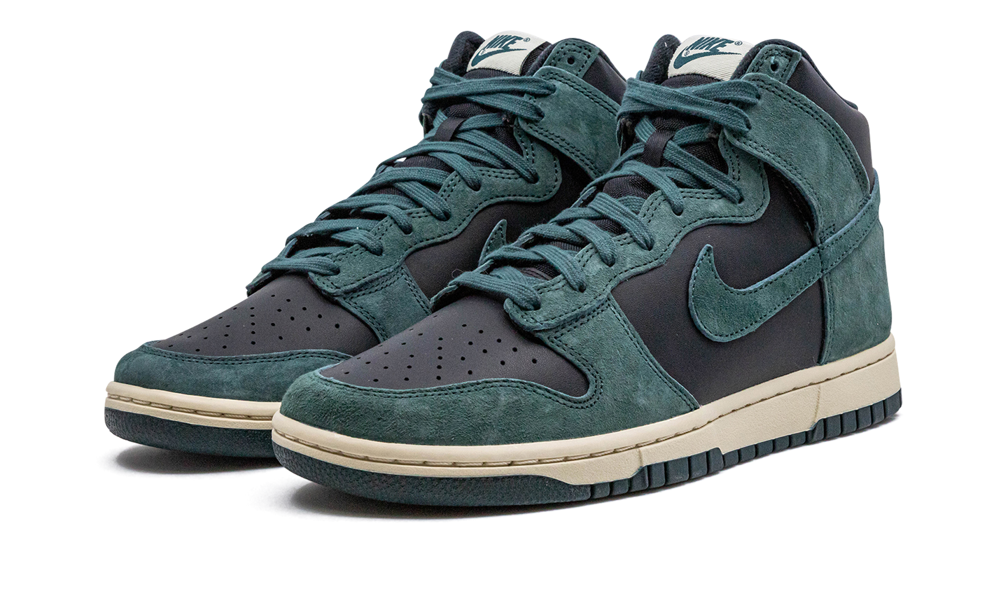 nike dunk high retro prm faded spruce+DQ7679-002+diagnol left view