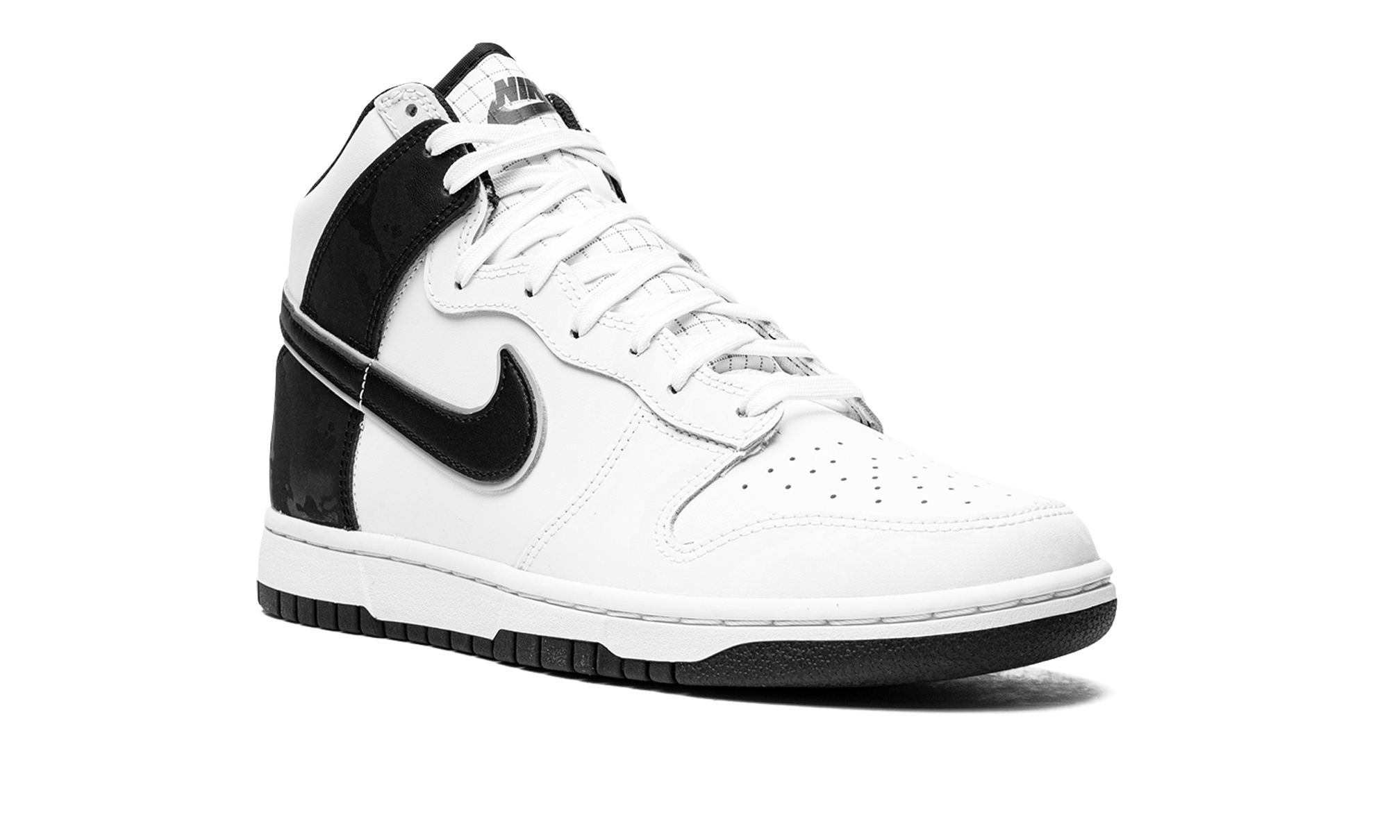 nike dunk high retro se white black camo+DD3359-100+diagnol right view