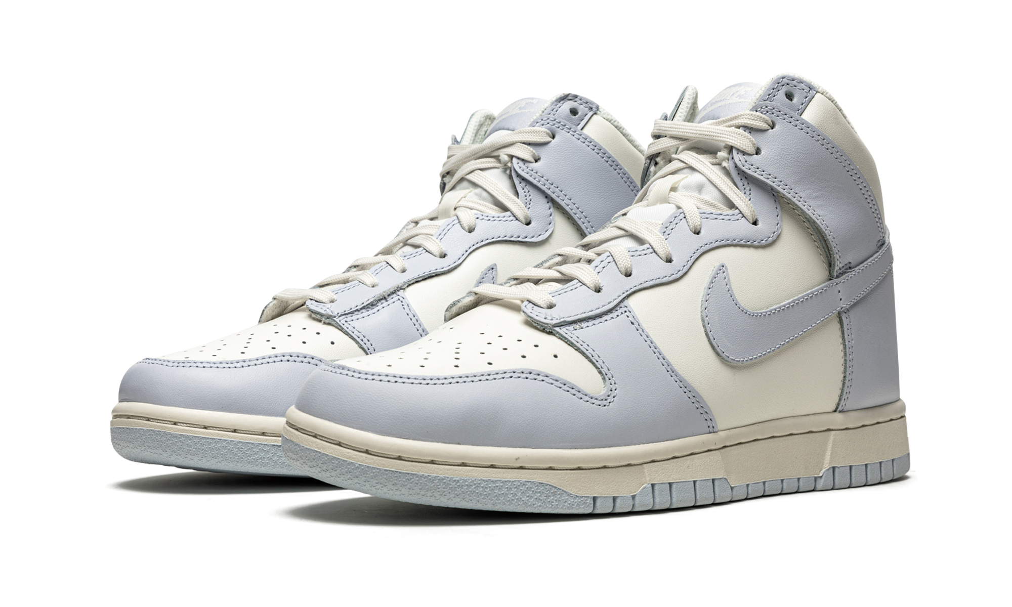 nike dunk high sail football grey women s+DD1869-102+diagnol left view