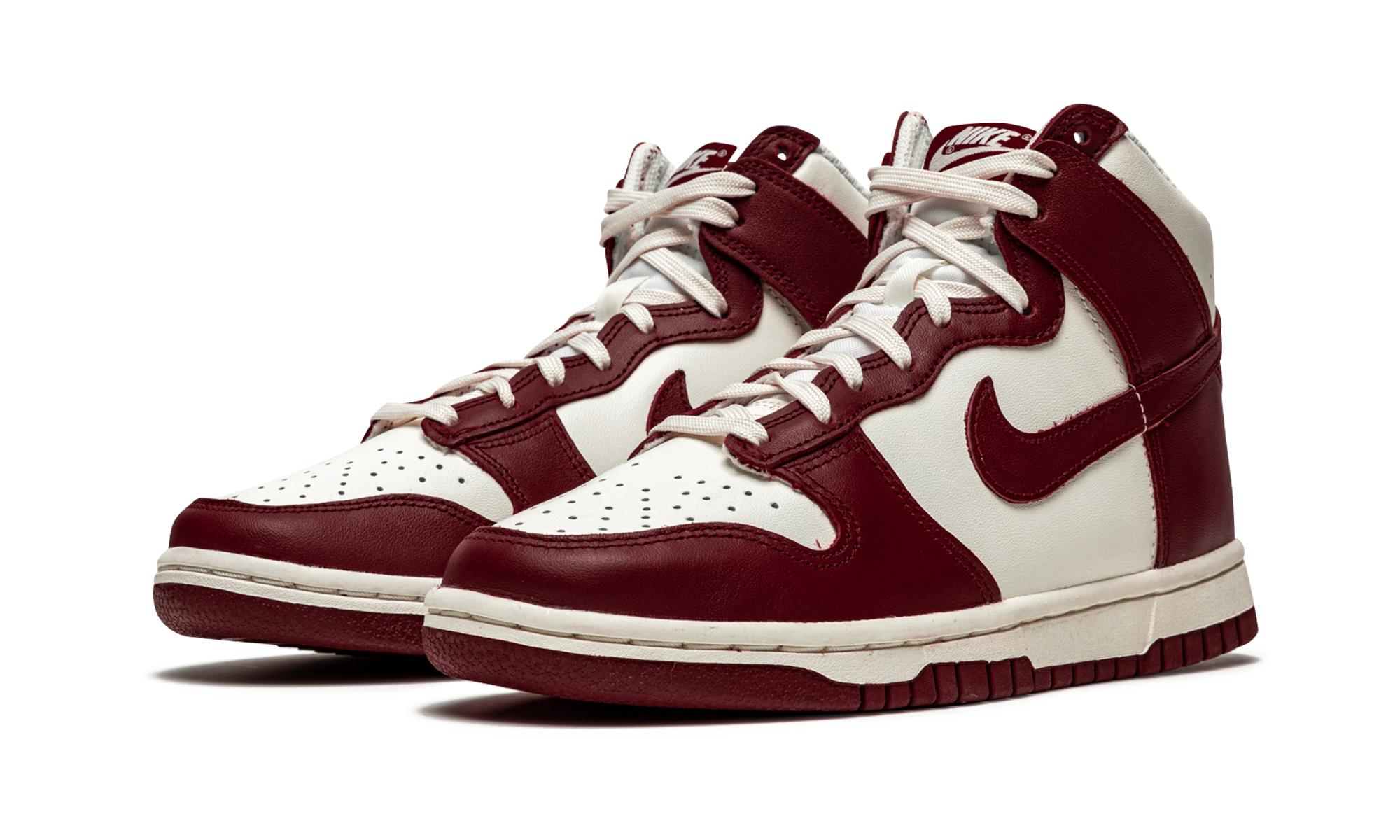 nike dunk high sail team red women s+DD1869-101+diagnol left view