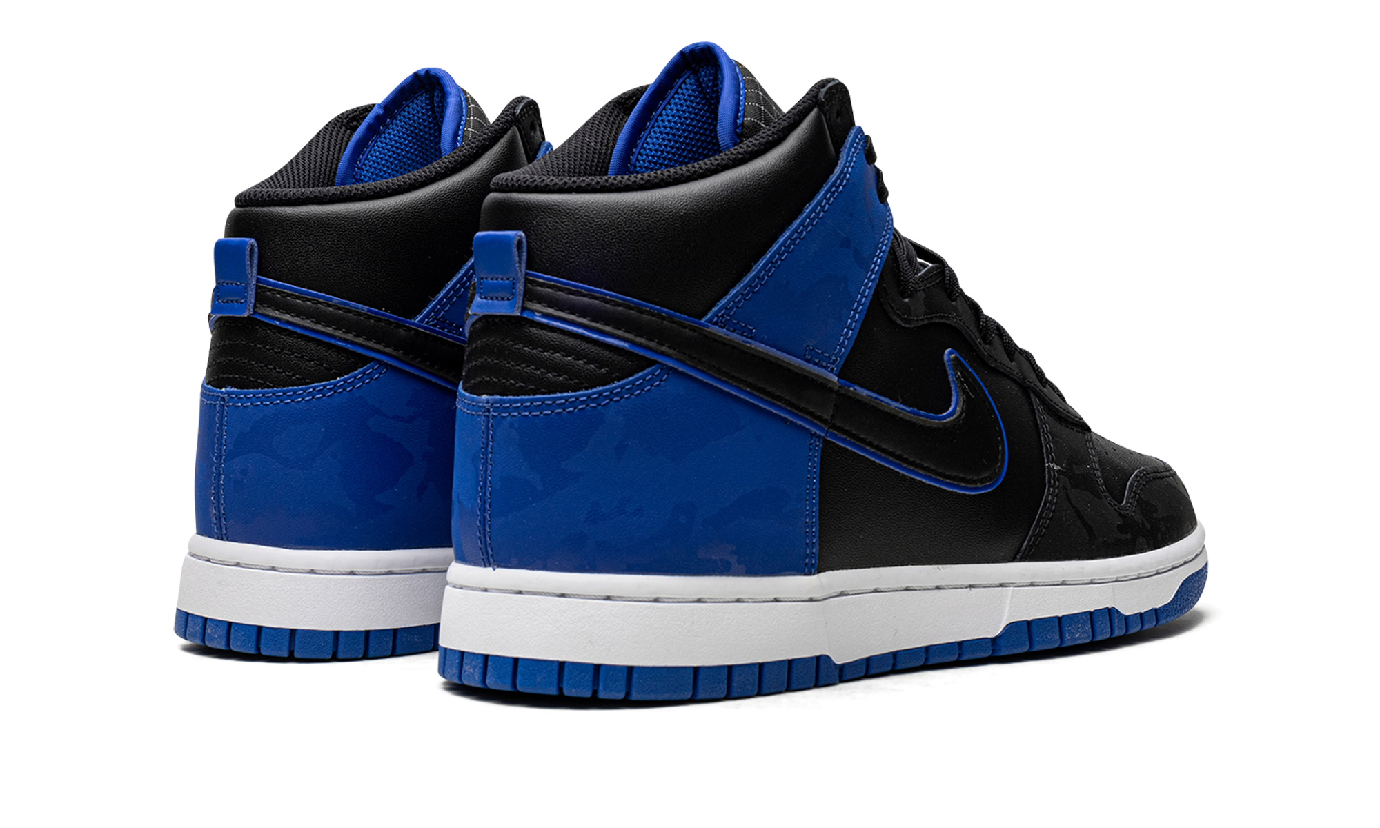 nike dunk high se camo black royal+DD3359-001+diagnol right behind view