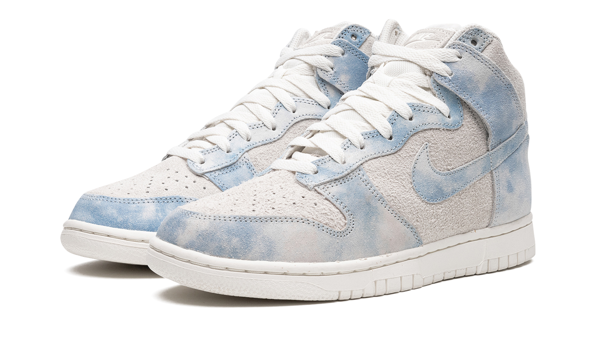 nike dunk high se clouds celestine blue women s+FD0882-400+diagnol left view