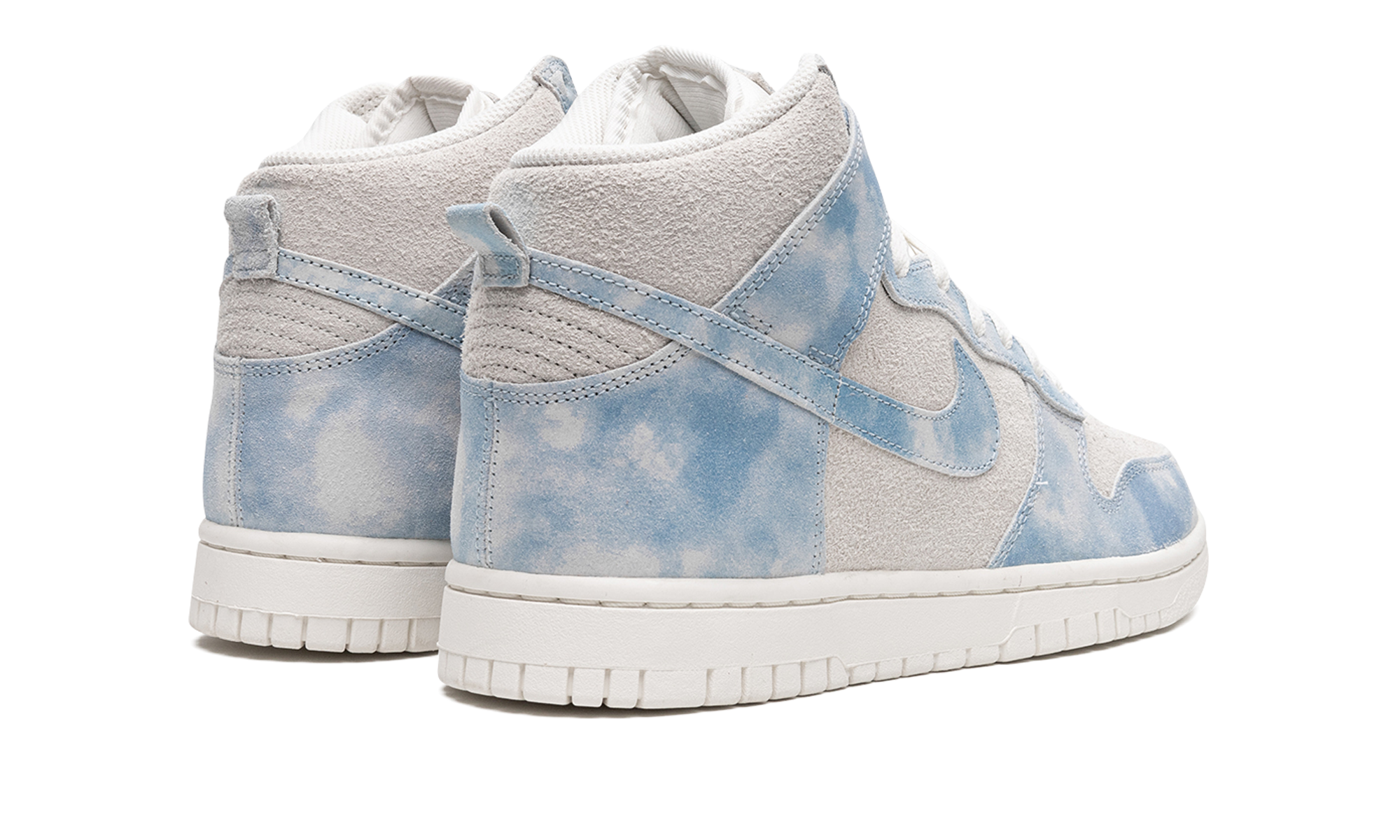 nike dunk high se clouds celestine blue women s+FD0882-400+diagnol right behind view