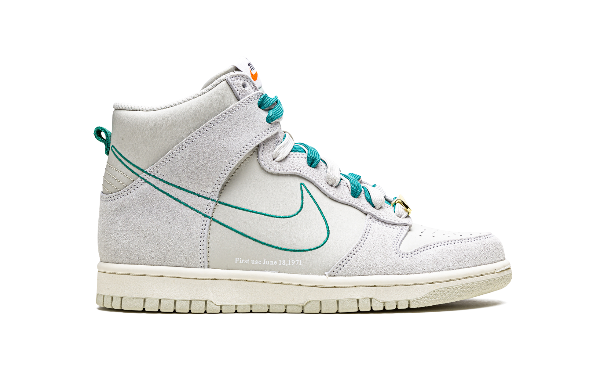 nike dunk high se first use sail gs+DD0733-001+right view