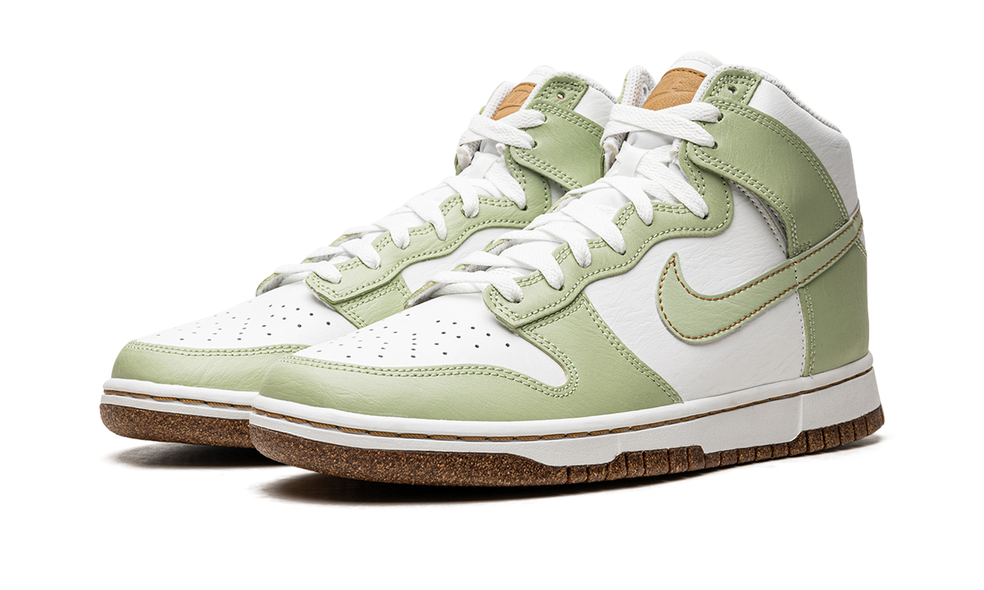 nike dunk high se inspected by swoosh honeydew+DQ7680-300+diagnol left view