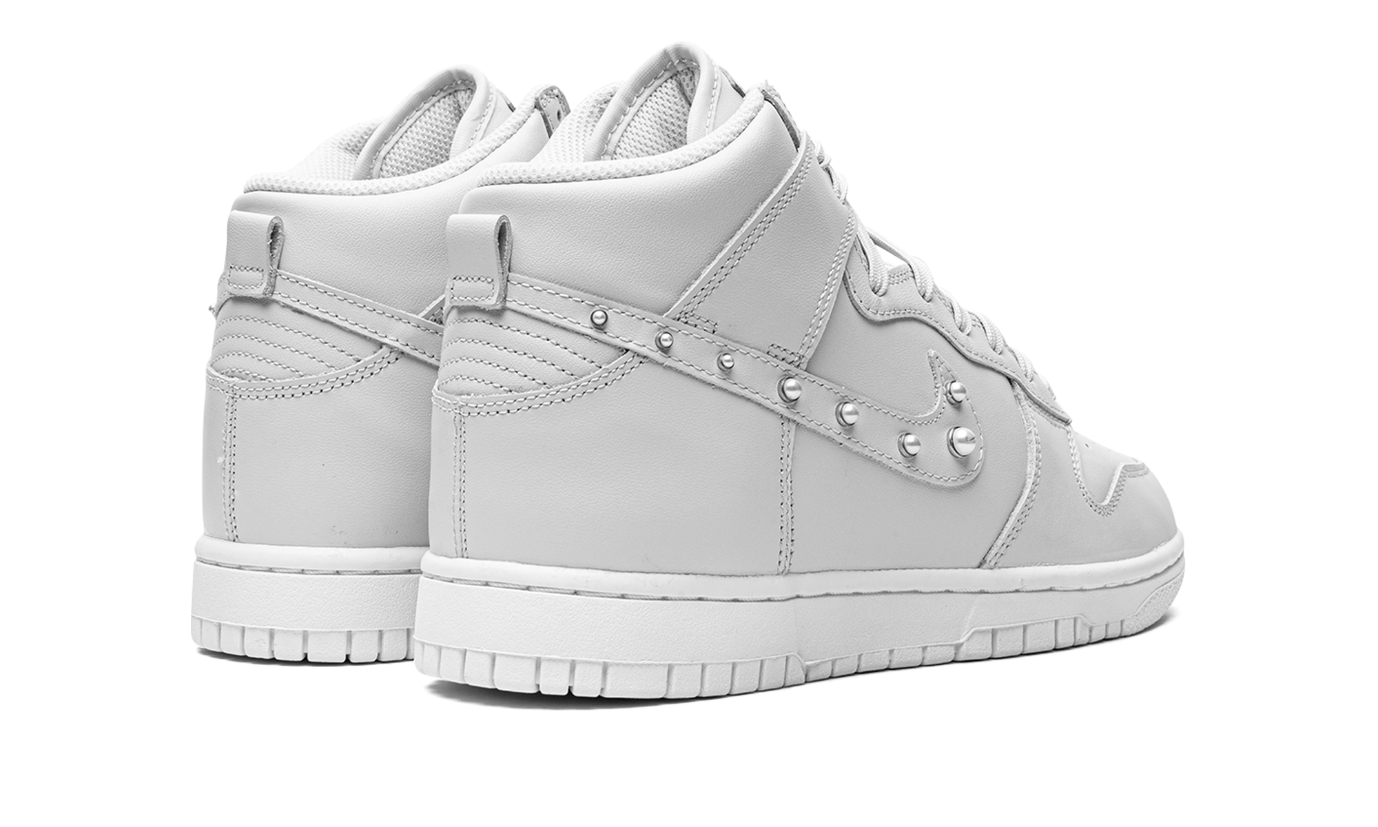 nike dunk high se pearl pure platinum women s+DR5488-001+diagnol right behind view