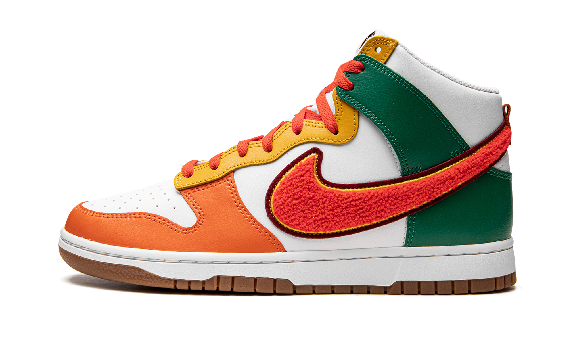 nike dunk high university 7 eleven+DR8805-100+diagnol right view 1