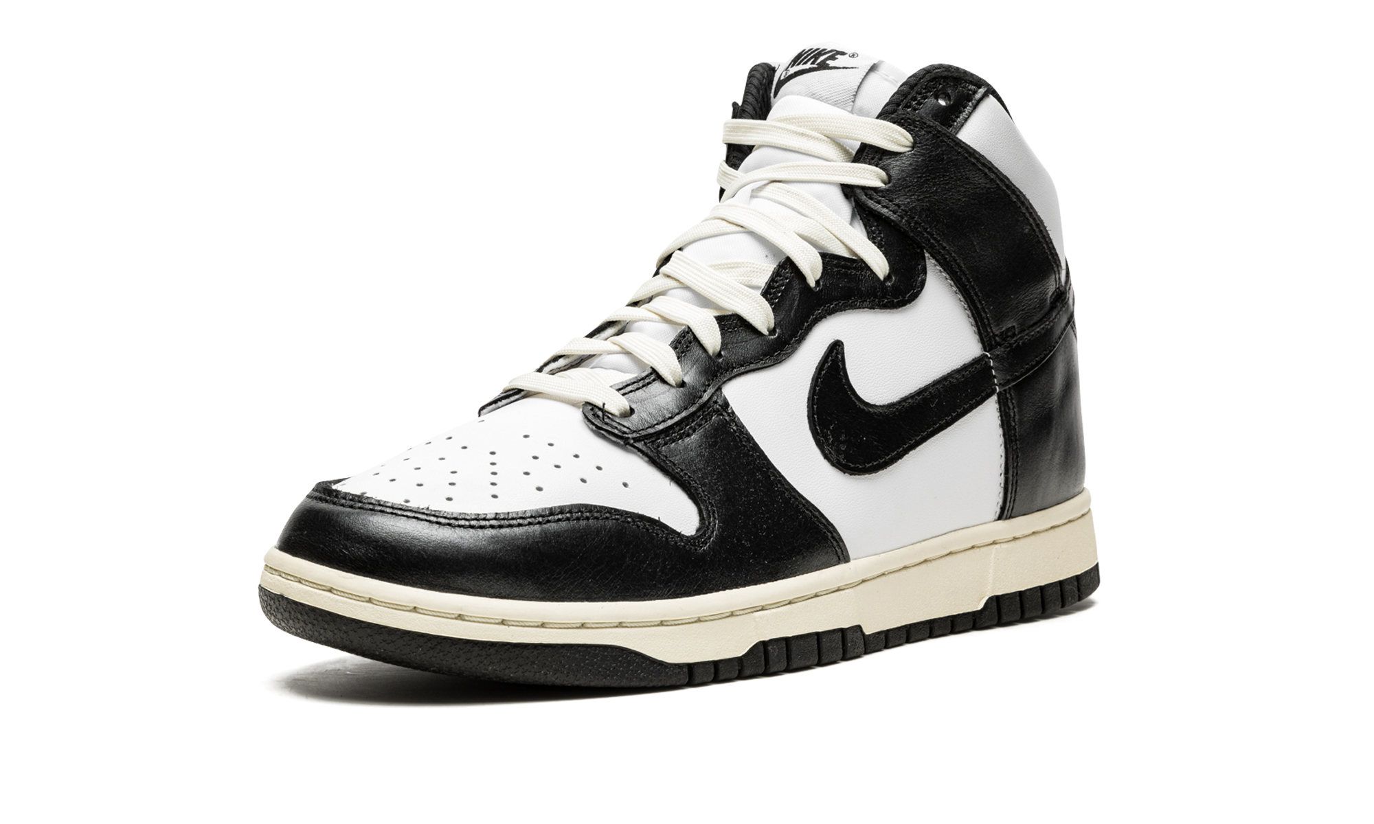 nike dunk high vintage black women s+DQ8581-100+left diagnol single view