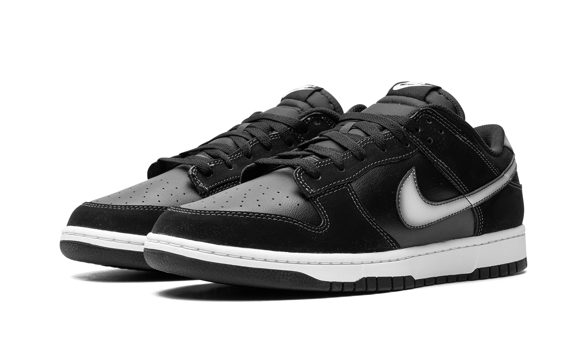 nike dunk low airbrush swoosh black+FD6923-001+diagnol left view