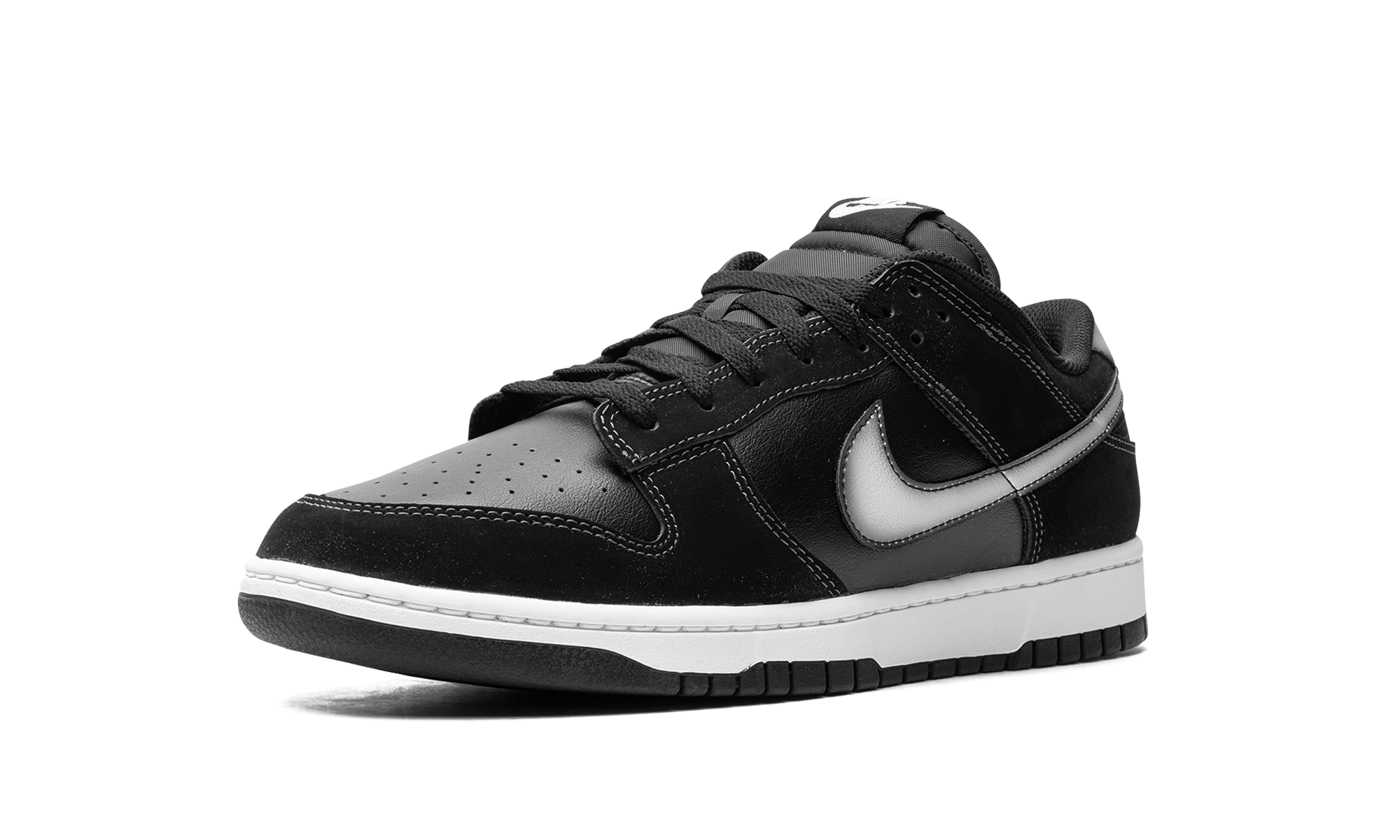 nike dunk low airbrush swoosh black+FD6923-001+left diagnol single view
