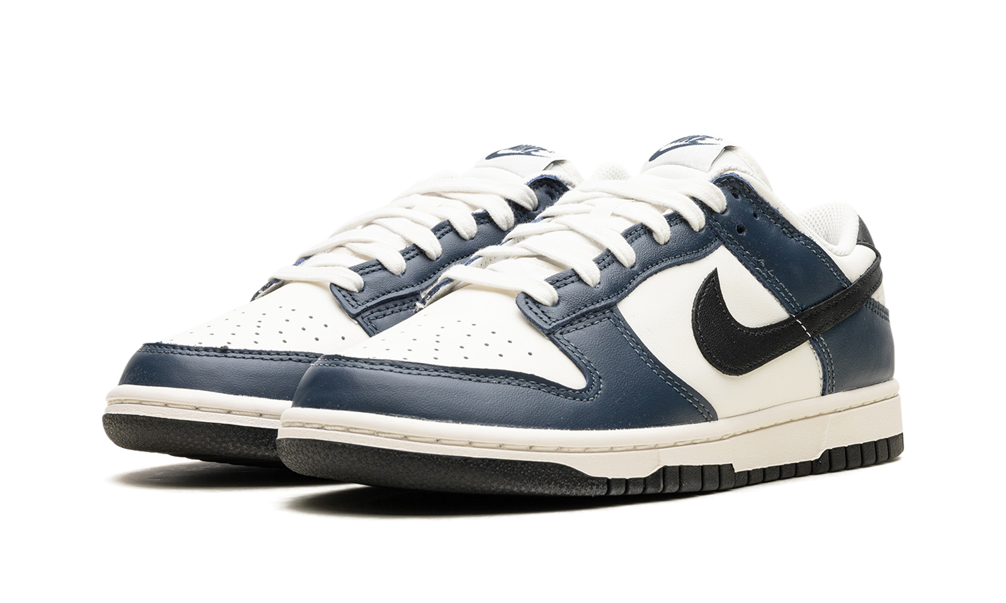 nike dunk low armory navy women s+HM6192-478+diagnol left view