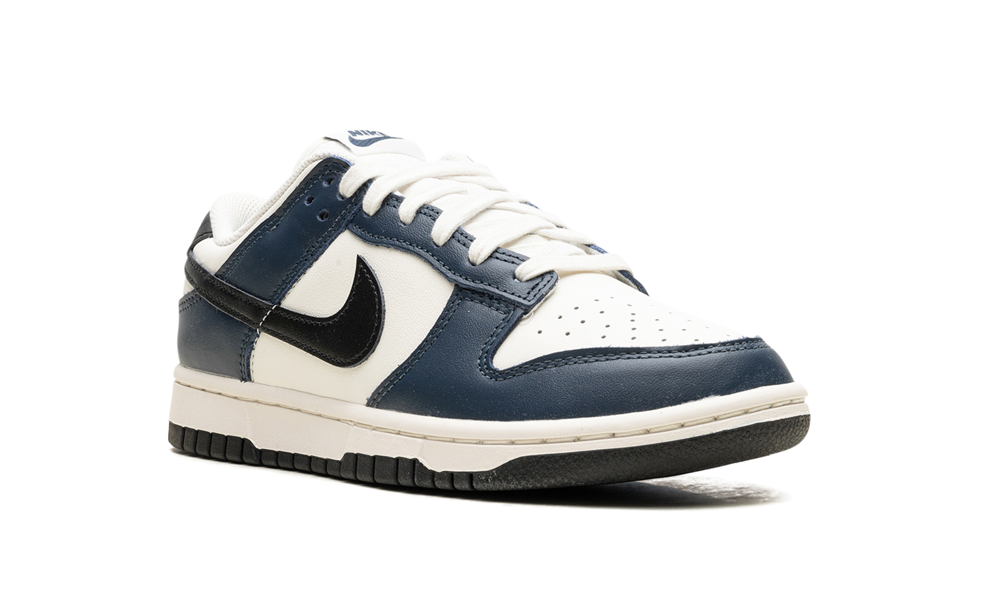 nike dunk low armory navy women s+HM6192-478+diagnol right view