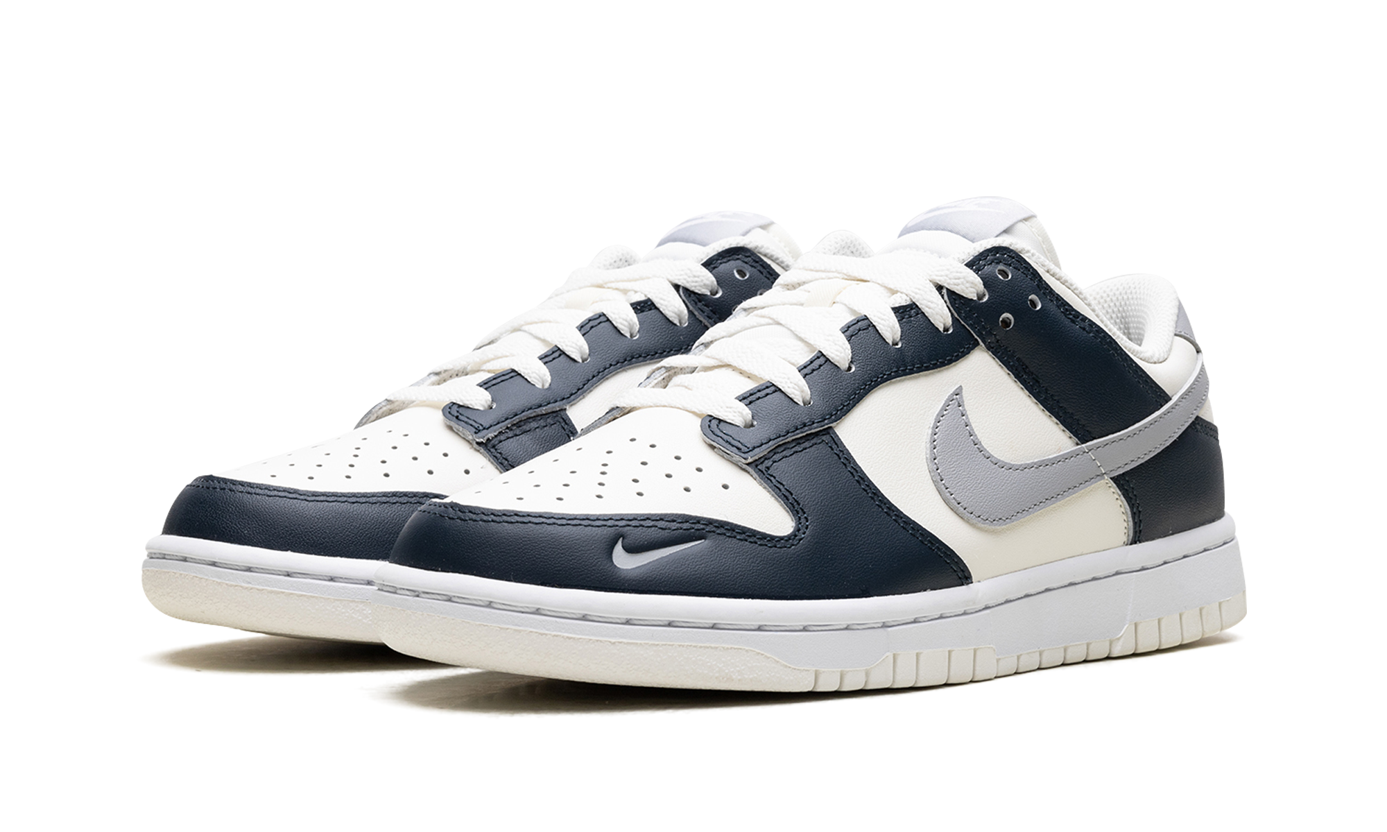nike dunk low armoury navy women s+HV2390-100+diagnol left view