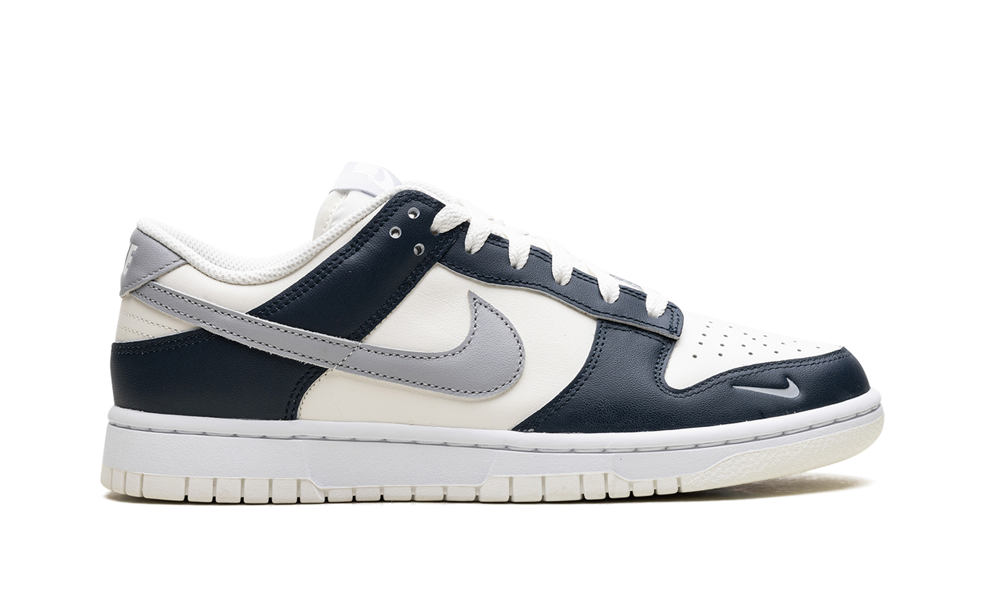 nike dunk low armoury navy women s+HV2390-100+right view