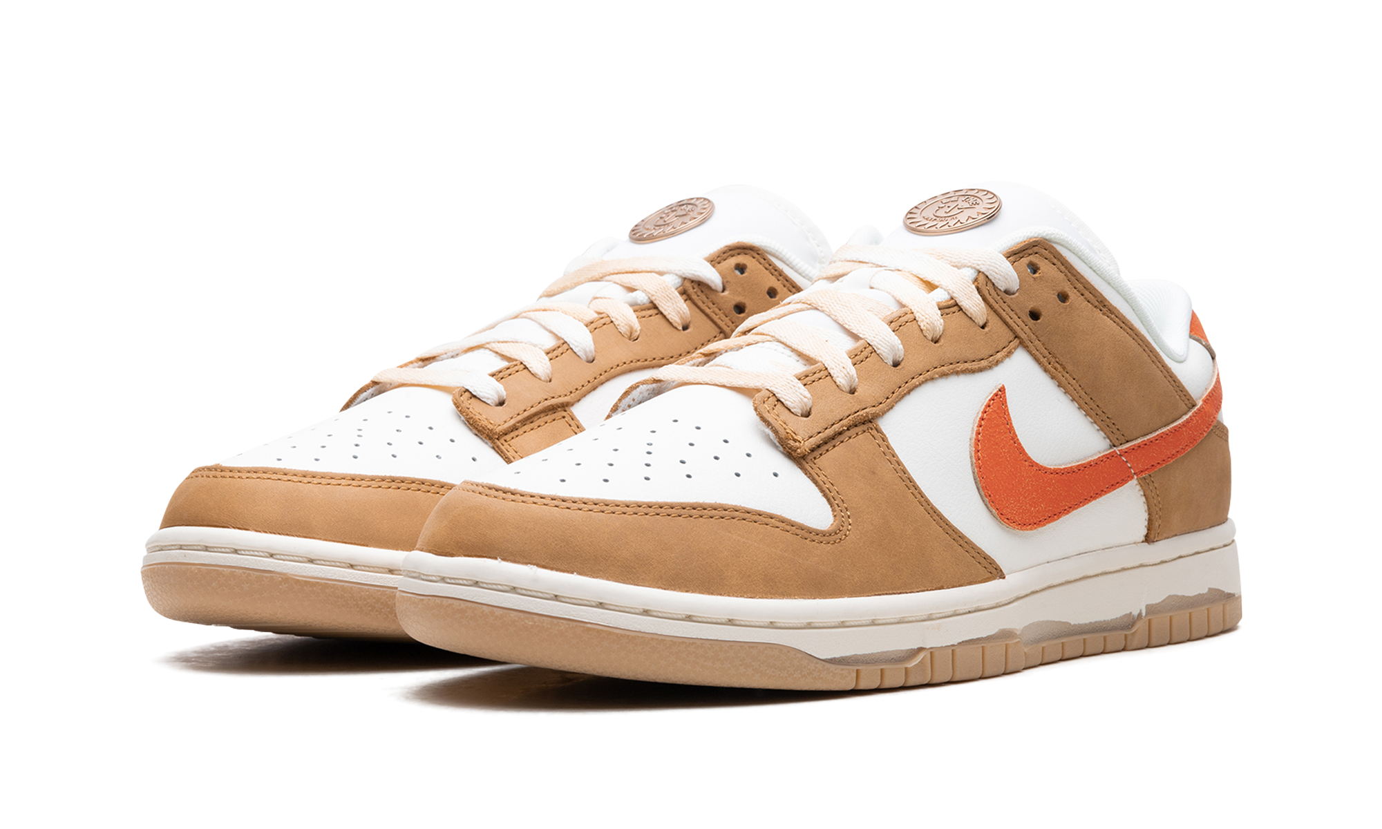 nike dunk low be the one+HM3729-181+diagnol left view