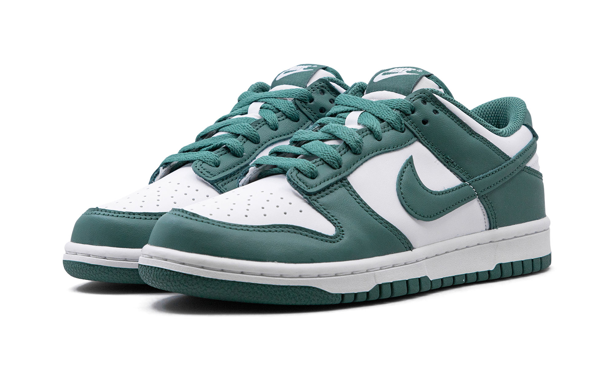 nike dunk low bicoastal gs+HF4798-100+diagnol left view