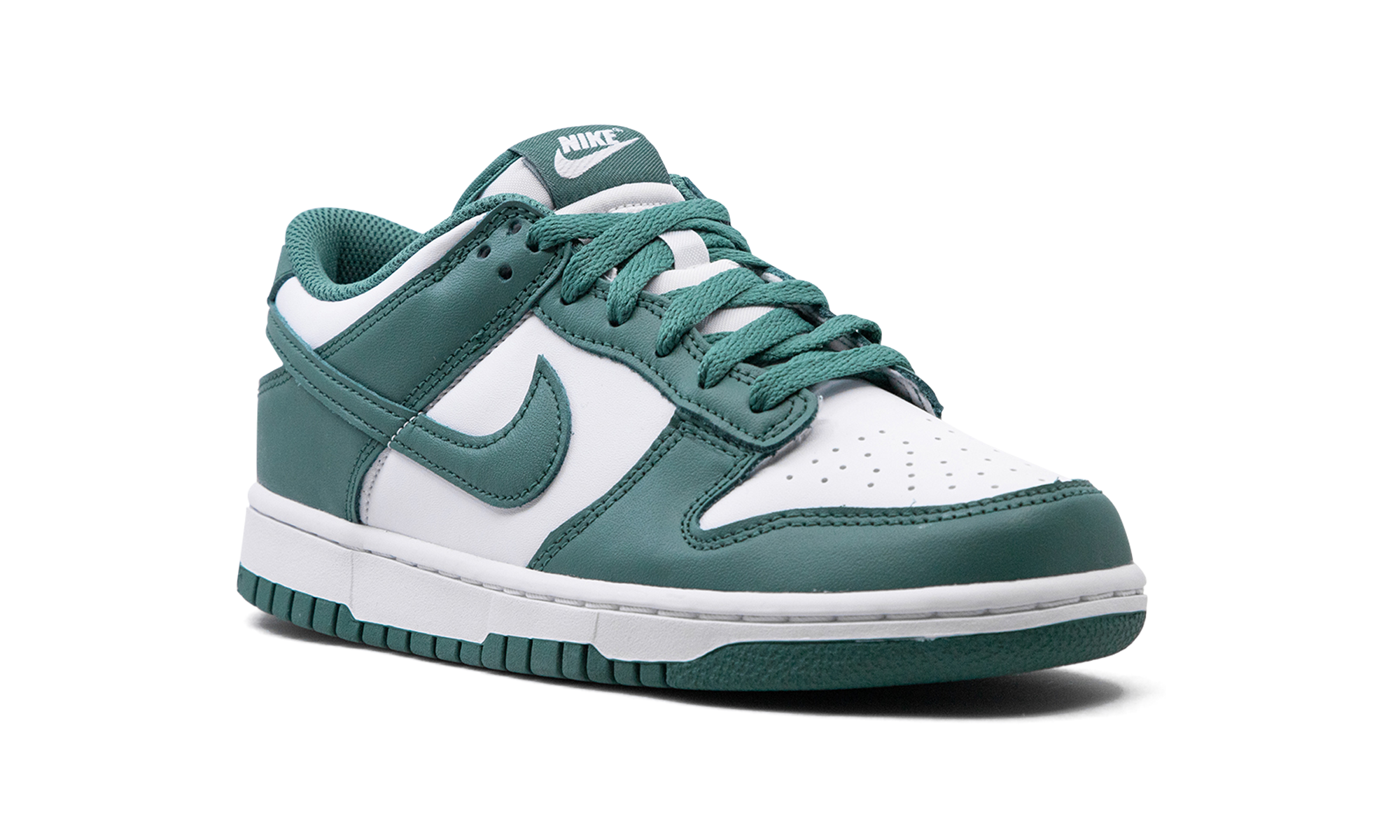 nike dunk low bicoastal gs+HF4798-100+diagnol right view