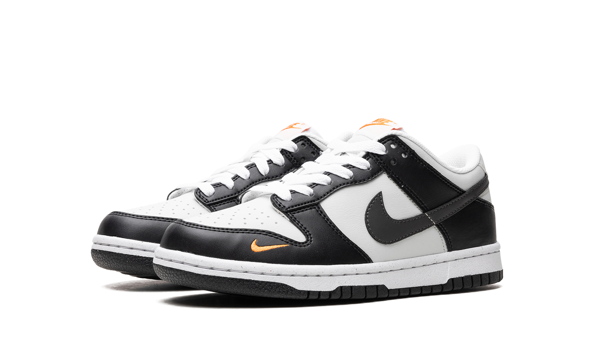 nike dunk low black bright mandarin mini swoosh gs+FN7784-001+diagnol left view