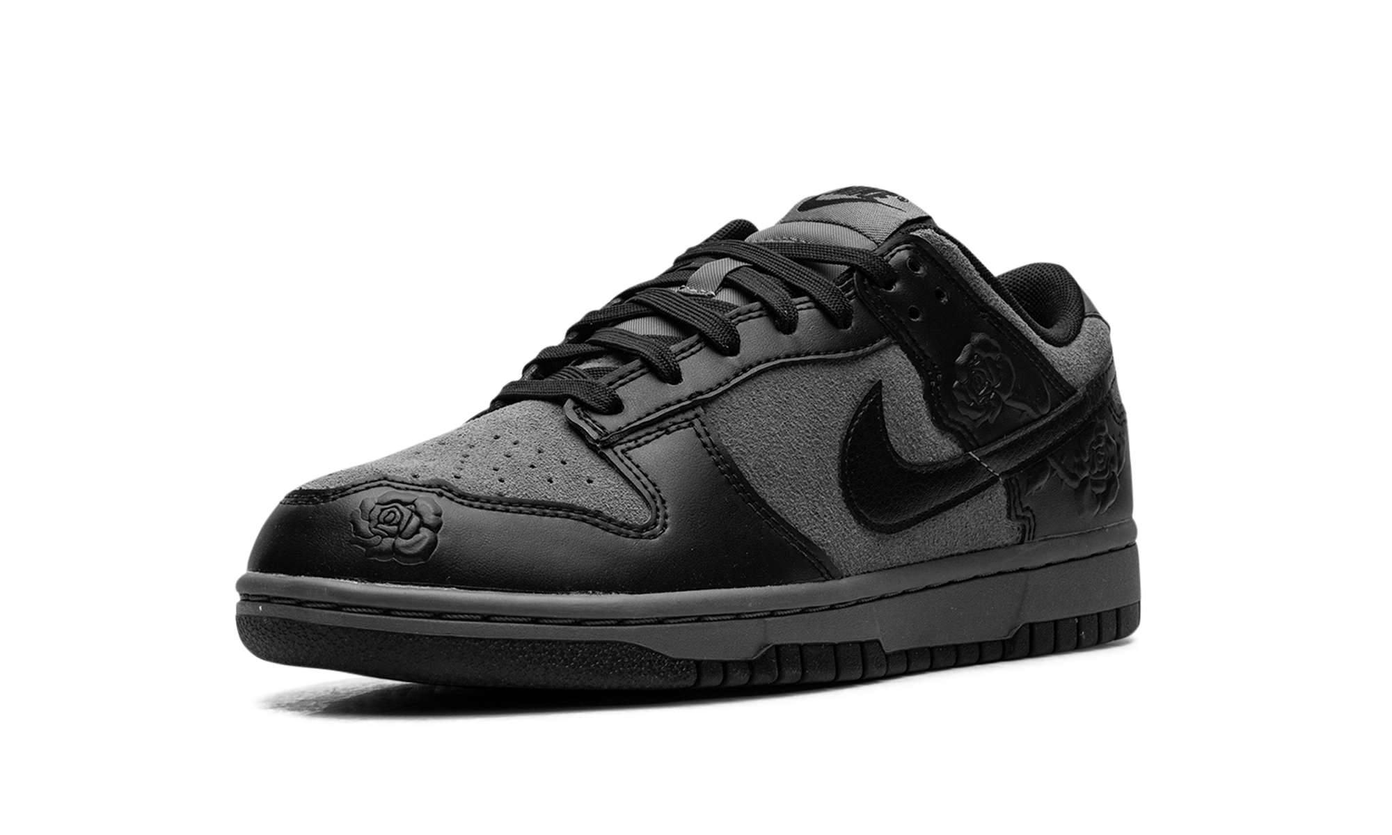 nike dunk low black roses women s+HF1986-001+left diagnol single view