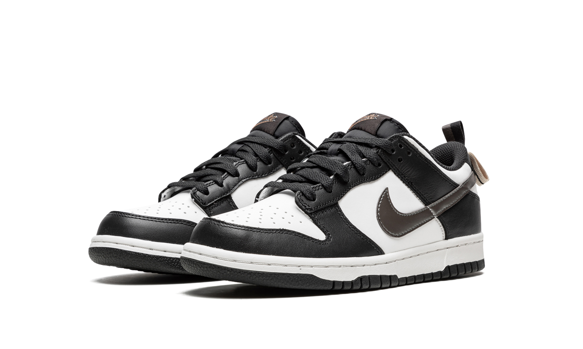 nike dunk low black white metallic gs+DH9764-001+diagnol left view