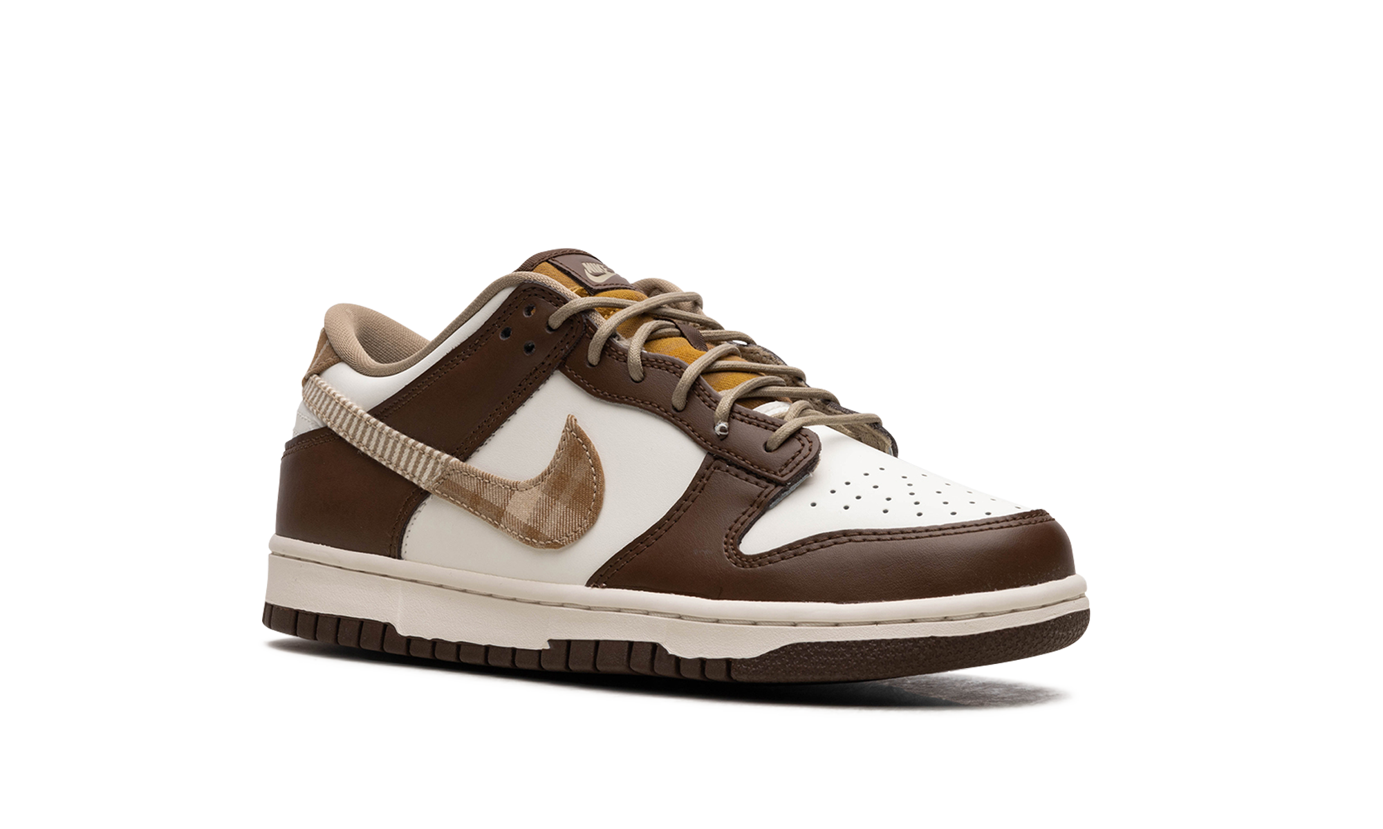 nike dunk low brown plaid gs+FV3653-191+diagnol right view